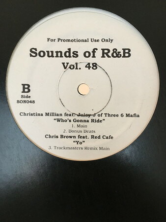 ・アーティスト Various ・タイトル Sounds Of R&B Vol. 48 ・レーベル・型番 Sounds Of R&B SON048PROMO ・フォーマット 12インチレコード ・コンディション(盤) 良い (VG+) ・コンディション(ジャケット) プレインカバー（元ジャケット／カバー無し） ・コンディション(帯) オビなし ・特記事項 【プロモ盤】 【盤に薄い跡】【プロモ印刷レーベル】 サンプル画像です。実際の商品の画像ではありません 商品写真はバーコード/カタログ番号に対応したサンプル画像ですので、お送りする商品の画像ではありません。帯やライナーなどの付属品は、特記事項に記載されている場合のみ含まれます。プロモやカラーレコードなどの仕様についても、該当する場合のみ特記事項に記載しています。 【ご購入前に必ずご確認ください】 ・本店サイト(www.recordcity.jp)とは価格、送料が違います ・本店サイト、その他支店のオーダーとは同梱発送できません ・注文確定後に別の注文を頂いた場合、注文同士の同梱は致しかねます。 ・別倉庫から発送しているため、店頭受け渡しは対応しておりません ・一部商品は他の通販サイトでも販売しているため、ご注文のタイミングによっては商品のご用意ができない場合がございます。 ・土日祝日はお休みです 金曜・祝前日9時以降のご連絡またはご入金は、返答または発送が週明け・祝日明けに順次対応となります。 ・ご購入後のキャンセル不可 ご購入後のキャンセルはいかなる理由においてもお受けできません。ご了承の上、ご購入くださいませ。 ・日本郵便(ゆうパック/ゆうメール)によるお届けになります。 ・中古品であることをご理解ください 当ストアでは中古商品を主に販売しております。中古品であることをご理解の上ご購入ください。また、一部商品はRecordCityオンラインストアで試聴可能です。 ・返品について お客様のご都合による返品は一切承っておりません。 表記の内容と実際の商品に相違がある場合、また針飛び等で返品・返金をご希望される場合は、商品の到着後1週間以内にご連絡ください。商品の返送をこちらで確認後、キャンセル・返金を行います。 コンディションVG以下の商品は返品できません。プレイに影響のない表面のこすれ傷、プレス起因のノイズ盤は返品の対象外です。 【コンディション表記】 ・ほぼ新品(M-)(Like New) 完全な新品。未使用。当店ではほぼ使用しません ・非常に良い(EX)(Excellent) 中古盤として美品な状態。わずかな経年を感じるものの傷みを感じさせない、当店基準で最高の状態 ・良い(VG+)(Very Good Plus) 丁寧に扱われた中古品で、軽い使用感がみられる。 ・可(VG)(Acceptable) 使い込まれた中古品で、「良い」よりもさらに使用感がみられる。 ・悪い(VG-)(Bad) 状態が悪いアイテム。使用の保障はなく、再生不可、針飛び、目立つノイズがあるかもしれない。状態によるクレーム不可。返品不可。 ・非常に悪い(G)(Very Bad) 「悪い」よりさらに状態が悪いアイテム。使用の保障はなく、再生不可、針飛び、目立つノイズがあるかもしれない。状態によるクレーム不可。返品不可。 ・ジャンク(Fair)(Junk/Fair) 割れている、反っている、水ダメージがある、カビ、ジャケットが分離している、ひどい書き込み、ひどい擦れなど最低の状態。使用の保障はなく、再生不可、針飛び、目立つノイズがあるかもしれない。状態によるクレーム不可。返品不可。 ・ジャンク(Poor)(Junk/Poor) 割れている、反っている、水ダメージがある、カビ、ジャケットが分離している、ひどい書き込み、ひどい擦れなど最低の状態。使用の保障はなく、再生不可、針飛び、目立つノイズがあるかもしれない。状態によるクレーム不可。返品不可。