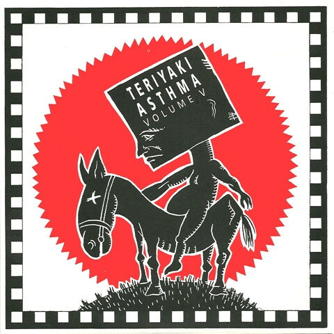 ・アーティスト Various ・タイトル Teriyaki Asthma Volume V ・レーベル・型番 C/Z Records CZ025 ・フォーマット 7インチレコード ・コンディション(盤) 良い (VG+) ・コンディション(ジャケット) 良い (VG+) ・コンディション(帯) オビなし ・特記事項 サンプル画像です。実際の商品の画像ではありません 商品写真はバーコード/カタログ番号に対応したサンプル画像ですので、お送りする商品の画像ではありません。帯やライナーなどの付属品は、特記事項に記載されている場合のみ含まれます。プロモやカラーレコードなどの仕様についても、該当する場合のみ特記事項に記載しています。 【ご購入前に必ずご確認ください】 ・本店サイト(www.recordcity.jp)とは価格、送料が違います ・本店サイト、その他支店のオーダーとは同梱発送できません ・注文確定後に別の注文を頂いた場合、注文同士の同梱は致しかねます。 ・別倉庫から発送しているため、店頭受け渡しは対応しておりません ・一部商品は他の通販サイトでも販売しているため、ご注文のタイミングによっては商品のご用意ができない場合がございます。 ・土日祝日はお休みです 金曜・祝前日9時以降のご連絡またはご入金は、返答または発送が週明け・祝日明けに順次対応となります。 ・ご購入後のキャンセル不可 ご購入後のキャンセルはいかなる理由においてもお受けできません。ご了承の上、ご購入くださいませ。 ・日本郵便(ゆうパック/ゆうメール)によるお届けになります。 ・中古品であることをご理解ください 当ストアでは中古商品を主に販売しております。中古品であることをご理解の上ご購入ください。また、一部商品はRecordCityオンラインストアで試聴可能です。 ・返品について お客様のご都合による返品は一切承っておりません。 表記の内容と実際の商品に相違がある場合、また針飛び等で返品・返金をご希望される場合は、商品の到着後1週間以内にご連絡ください。商品の返送をこちらで確認後、キャンセル・返金を行います。 コンディションVG以下の商品は返品できません。プレイに影響のない表面のこすれ傷、プレス起因のノイズ盤は返品の対象外です。 【コンディション表記】 ・ほぼ新品(M-)(Like New) 完全な新品。未使用。当店ではほぼ使用しません ・非常に良い(EX)(Excellent) 中古盤として美品な状態。わずかな経年を感じるものの傷みを感じさせない、当店基準で最高の状態 ・良い(VG+)(Very Good Plus) 丁寧に扱われた中古品で、軽い使用感がみられる。 ・可(VG)(Acceptable) 使い込まれた中古品で、「良い」よりもさらに使用感がみられる。 ・悪い(VG-)(Bad) 状態が悪いアイテム。使用の保障はなく、再生不可、針飛び、目立つノイズがあるかもしれない。状態によるクレーム不可。返品不可。 ・非常に悪い(G)(Very Bad) 「悪い」よりさらに状態が悪いアイテム。使用の保障はなく、再生不可、針飛び、目立つノイズがあるかもしれない。状態によるクレーム不可。返品不可。 ・ジャンク(Fair)(Junk/Fair) 割れている、反っている、水ダメージがある、カビ、ジャケットが分離している、ひどい書き込み、ひどい擦れなど最低の状態。使用の保障はなく、再生不可、針飛び、目立つノイズがあるかもしれない。状態によるクレーム不可。返品不可。 ・ジャンク(Poor)(Junk/Poor) 割れている、反っている、水ダメージがある、カビ、ジャケットが分離している、ひどい書き込み、ひどい擦れなど最低の状態。使用の保障はなく、再生不可、針飛び、目立つノイズがあるかもしれない。状態によるクレーム不可。返品不可。