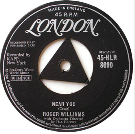 【中古】英7” Roger Williams Near You / The Merry Widow Waltz 45HLR8690 London Records /00080