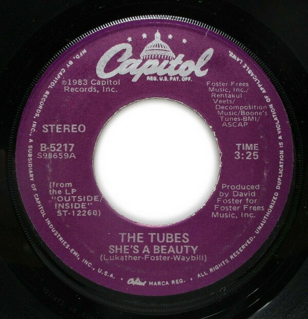 ・アーティスト Tubes ・タイトル She's A Beauty ・レーベル・型番 CAPITOL B5217 ・フォーマット 7インチレコード ・コンディション(盤) 良い (VG+) ・コンディション(ジャケット) プレインカバー（元ジャケット／カバー無し） ・コンディション(帯) オビなし ・特記事項 【カンパニースリーブ】 サンプル画像です。実際の商品の画像ではありません 商品写真はバーコード/カタログ番号に対応したサンプル画像ですので、お送りする商品の画像ではありません。帯やライナーなどの付属品は、特記事項に記載されている場合のみ含まれます。プロモやカラーレコードなどの仕様についても、該当する場合のみ特記事項に記載しています。 【ご購入前に必ずご確認ください】 ・本店サイト(www.recordcity.jp)とは価格、送料が違います ・本店サイト、その他支店のオーダーとは同梱発送できません ・注文確定後に別の注文を頂いた場合、注文同士の同梱は致しかねます。 ・別倉庫から発送しているため、店頭受け渡しは対応しておりません ・一部商品は他の通販サイトでも販売しているため、ご注文のタイミングによっては商品のご用意ができない場合がございます。 ・土日祝日はお休みです 金曜・祝前日9時以降のご連絡またはご入金は、返答または発送が週明け・祝日明けに順次対応となります。 ・ご購入後のキャンセル不可 ご購入後のキャンセルはいかなる理由においてもお受けできません。ご了承の上、ご購入くださいませ。 ・日本郵便(ゆうパック/ゆうメール)によるお届けになります。 ・中古品であることをご理解ください 当ストアでは中古商品を主に販売しております。中古品であることをご理解の上ご購入ください。また、一部商品はRecordCityオンラインストアで試聴可能です。 ・返品について お客様のご都合による返品は一切承っておりません。 表記の内容と実際の商品に相違がある場合、また針飛び等で返品・返金をご希望される場合は、商品の到着後1週間以内にご連絡ください。商品の返送をこちらで確認後、キャンセル・返金を行います。 コンディションVG以下の商品は返品できません。プレイに影響のない表面のこすれ傷、プレス起因のノイズ盤は返品の対象外です。 【コンディション表記】 ・ほぼ新品(M-)(Like New) 完全な新品。未使用。当店ではほぼ使用しません ・非常に良い(EX)(Excellent) 中古盤として美品な状態。わずかな経年を感じるものの傷みを感じさせない、当店基準で最高の状態 ・良い(VG+)(Very Good Plus) 丁寧に扱われた中古品で、軽い使用感がみられる。 ・可(VG)(Acceptable) 使い込まれた中古品で、「良い」よりもさらに使用感がみられる。 ・悪い(VG-)(Bad) 状態が悪いアイテム。使用の保障はなく、再生不可、針飛び、目立つノイズがあるかもしれない。状態によるクレーム不可。返品不可。 ・非常に悪い(G)(Very Bad) 「悪い」よりさらに状態が悪いアイテム。使用の保障はなく、再生不可、針飛び、目立つノイズがあるかもしれない。状態によるクレーム不可。返品不可。 ・ジャンク(Fair)(Junk/Fair) 割れている、反っている、水ダメージがある、カビ、ジャケットが分離している、ひどい書き込み、ひどい擦れなど最低の状態。使用の保障はなく、再生不可、針飛び、目立つノイズがあるかもしれない。状態によるクレーム不可。返品不可。 ・ジャンク(Poor)(Junk/Poor) 割れている、反っている、水ダメージがある、カビ、ジャケットが分離している、ひどい書き込み、ひどい擦れなど最低の状態。使用の保障はなく、再生不可、針飛び、目立つノイズがあるかもしれない。状態によるクレーム不可。返品不可。