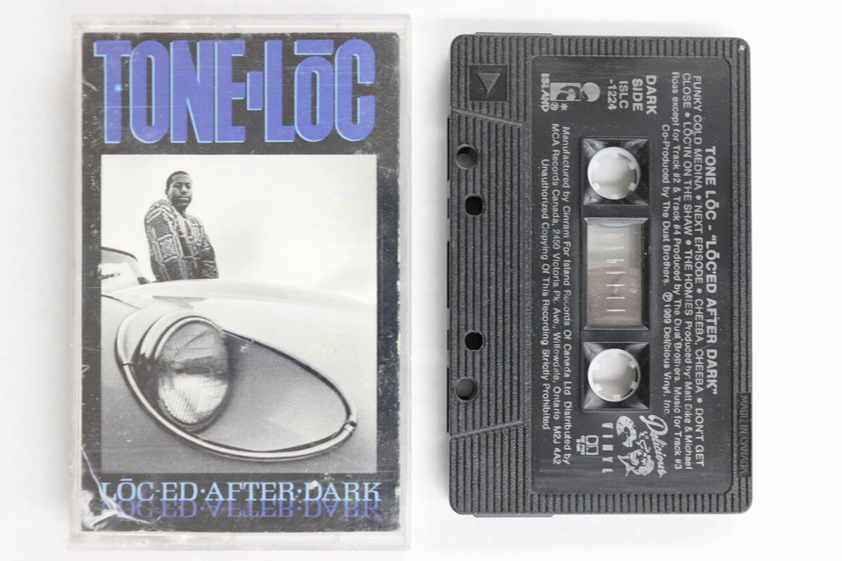 ・アーティスト Tone Loc ・タイトル Loc-ed After Dark ・レーベル・型番 ISLAND RECORDS ISLC1224 ・フォーマット カセットテープ ・コンディション(盤) 良い (VG+) ・コンディション(ジャケット) 良い (VG+) ・コンディション(帯) オビなし ・特記事項 実際に発送される商品の画像です 【ご購入前に必ずご確認ください】 ・本店サイト(www.recordcity.jp)とは価格、送料が違います ・本店サイト、その他支店のオーダーとは同梱発送できません ・注文確定後に別の注文を頂いた場合、注文同士の同梱は致しかねます。 ・別倉庫から発送しているため、店頭受け渡しは対応しておりません ・一部商品は他の通販サイトでも販売しているため、ご注文のタイミングによっては商品のご用意ができない場合がございます。 ・土日祝日はお休みです 金曜・祝前日9時以降のご連絡またはご入金は、返答または発送が週明け・祝日明けに順次対応となります。 ・ご購入後のキャンセル不可 ご購入後のキャンセルはいかなる理由においてもお受けできません。ご了承の上、ご購入くださいませ。 ・日本郵便(ゆうパック/ゆうメール)によるお届けになります。 ・中古品であることをご理解ください 当ストアでは中古商品を主に販売しております。中古品であることをご理解の上ご購入ください。また、一部商品はRecordCityオンラインストアで試聴可能です。 ・返品について お客様のご都合による返品は一切承っておりません。 表記の内容と実際の商品に相違がある場合、また針飛び等で返品・返金をご希望される場合は、商品の到着後1週間以内にご連絡ください。商品の返送をこちらで確認後、キャンセル・返金を行います。 コンディションVG以下の商品は返品できません。プレイに影響のない表面のこすれ傷、プレス起因のノイズ盤は返品の対象外です。 【コンディション表記】 ・ほぼ新品(M-)(Like New) 完全な新品。未使用。当店ではほぼ使用しません ・非常に良い(EX)(Excellent) 中古盤として美品な状態。わずかな経年を感じるものの傷みを感じさせない、当店基準で最高の状態 ・良い(VG+)(Very Good Plus) 丁寧に扱われた中古品で、軽い使用感がみられる。 ・可(VG)(Acceptable) 使い込まれた中古品で、「良い」よりもさらに使用感がみられる。 ・悪い(VG-)(Bad) 状態が悪いアイテム。使用の保障はなく、再生不可、針飛び、目立つノイズがあるかもしれない。状態によるクレーム不可。返品不可。 ・非常に悪い(G)(Very Bad) 「悪い」よりさらに状態が悪いアイテム。使用の保障はなく、再生不可、針飛び、目立つノイズがあるかもしれない。状態によるクレーム不可。返品不可。 ・ジャンク(Fair)(Junk/Fair) 割れている、反っている、水ダメージがある、カビ、ジャケットが分離している、ひどい書き込み、ひどい擦れなど最低の状態。使用の保障はなく、再生不可、針飛び、目立つノイズがあるかもしれない。状態によるクレーム不可。返品不可。 ・ジャンク(Poor)(Junk/Poor) 割れている、反っている、水ダメージがある、カビ、ジャケットが分離している、ひどい書き込み、ひどい擦れなど最低の状態。使用の保障はなく、再生不可、針飛び、目立つノイズがあるかもしれない。状態によるクレーム不可。返品不可。