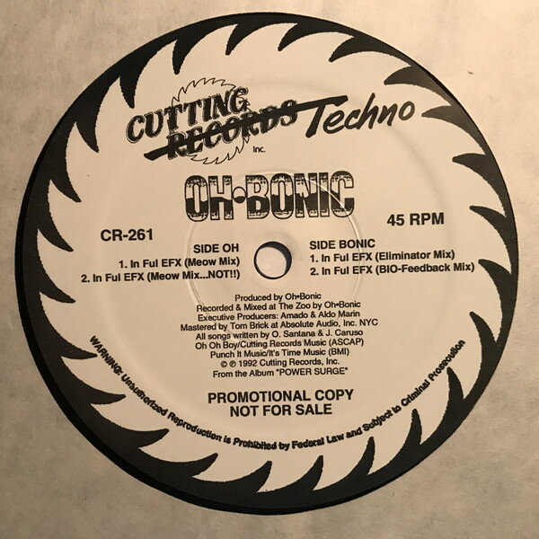 ・アーティスト Oh?Bonic ・タイトル In Ful EFX ・レーベル・型番 Cutting Techno CR261 ・フォーマット 12インチレコード ・コンディション(盤) 良い (VG+) ・コンディション(ジャケット) プレインカバー（元ジャケット／カバー無し） ・コンディション(帯) オビなし ・特記事項 【シュリンク残し】【盤汚れ】 サンプル画像です。実際の商品の画像ではありません 商品写真はバーコード/カタログ番号に対応したサンプル画像ですので、お送りする商品の画像ではありません。帯やライナーなどの付属品は、特記事項に記載されている場合のみ含まれます。プロモやカラーレコードなどの仕様についても、該当する場合のみ特記事項に記載しています。 【ご購入前に必ずご確認ください】 ・本店サイト(www.recordcity.jp)とは価格、送料が違います ・本店サイト、その他支店のオーダーとは同梱発送できません ・注文確定後に別の注文を頂いた場合、注文同士の同梱は致しかねます。 ・別倉庫から発送しているため、店頭受け渡しは対応しておりません ・一部商品は他の通販サイトでも販売しているため、ご注文のタイミングによっては商品のご用意ができない場合がございます。 ・土日祝日はお休みです 金曜・祝前日9時以降のご連絡またはご入金は、返答または発送が週明け・祝日明けに順次対応となります。 ・ご購入後のキャンセル不可 ご購入後のキャンセルはいかなる理由においてもお受けできません。ご了承の上、ご購入くださいませ。 ・日本郵便(ゆうパック/ゆうメール)によるお届けになります。 ・中古品であることをご理解ください 当ストアでは中古商品を主に販売しております。中古品であることをご理解の上ご購入ください。また、一部商品はRecordCityオンラインストアで試聴可能です。 ・返品について お客様のご都合による返品は一切承っておりません。 表記の内容と実際の商品に相違がある場合、また針飛び等で返品・返金をご希望される場合は、商品の到着後1週間以内にご連絡ください。商品の返送をこちらで確認後、キャンセル・返金を行います。 コンディションVG以下の商品は返品できません。プレイに影響のない表面のこすれ傷、プレス起因のノイズ盤は返品の対象外です。 【コンディション表記】 ・ほぼ新品(M-)(Like New) 完全な新品。未使用。当店ではほぼ使用しません ・非常に良い(EX)(Excellent) 中古盤として美品な状態。わずかな経年を感じるものの傷みを感じさせない、当店基準で最高の状態 ・良い(VG+)(Very Good Plus) 丁寧に扱われた中古品で、軽い使用感がみられる。 ・可(VG)(Acceptable) 使い込まれた中古品で、「良い」よりもさらに使用感がみられる。 ・悪い(VG-)(Bad) 状態が悪いアイテム。使用の保障はなく、再生不可、針飛び、目立つノイズがあるかもしれない。状態によるクレーム不可。返品不可。 ・非常に悪い(G)(Very Bad) 「悪い」よりさらに状態が悪いアイテム。使用の保障はなく、再生不可、針飛び、目立つノイズがあるかもしれない。状態によるクレーム不可。返品不可。 ・ジャンク(Fair)(Junk/Fair) 割れている、反っている、水ダメージがある、カビ、ジャケットが分離している、ひどい書き込み、ひどい擦れなど最低の状態。使用の保障はなく、再生不可、針飛び、目立つノイズがあるかもしれない。状態によるクレーム不可。返品不可。 ・ジャンク(Poor)(Junk/Poor) 割れている、反っている、水ダメージがある、カビ、ジャケットが分離している、ひどい書き込み、ひどい擦れなど最低の状態。使用の保障はなく、再生不可、針飛び、目立つノイズがあるかもしれない。状態によるクレーム不可。返品不可。