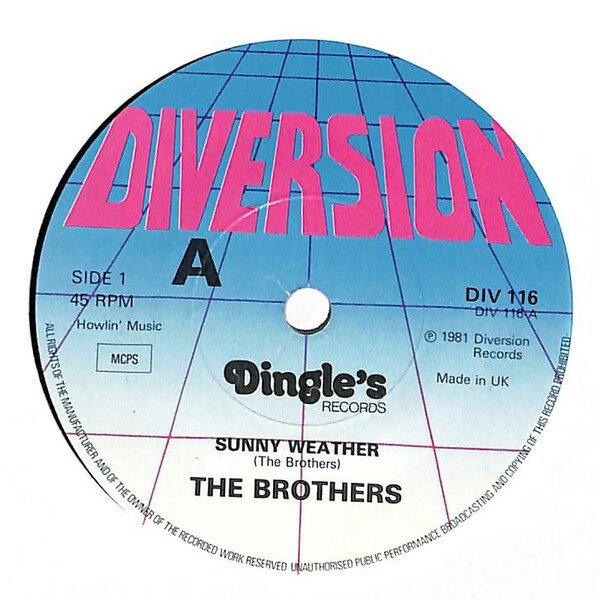 ・アーティスト Brothers ・タイトル Sunny Weather ・レーベル・型番 Diversion DIV116 ・フォーマット 7インチレコード ・コンディション(盤) 非常に良い(EX) ・コンディション(ジャケット) ・コンディション(帯) オビなし ・特記事項 サンプル画像です。実際の商品の画像ではありません 商品写真はバーコード/カタログ番号に対応したサンプル画像ですので、お送りする商品の画像ではありません。帯やライナーなどの付属品は、特記事項に記載されている場合のみ含まれます。プロモやカラーレコードなどの仕様についても、該当する場合のみ特記事項に記載しています。 【ご購入前に必ずご確認ください】 ・本店サイト(www.recordcity.jp)とは価格、送料が違います ・本店サイト、その他支店のオーダーとは同梱発送できません ・注文確定後に別の注文を頂いた場合、注文同士の同梱は致しかねます。 ・別倉庫から発送しているため、店頭受け渡しは対応しておりません ・一部商品は他の通販サイトでも販売しているため、ご注文のタイミングによっては商品のご用意ができない場合がございます。 ・土日祝日はお休みです 金曜・祝前日9時以降のご連絡またはご入金は、返答または発送が週明け・祝日明けに順次対応となります。 ・ご購入後のキャンセル不可 ご購入後のキャンセルはいかなる理由においてもお受けできません。ご了承の上、ご購入くださいませ。 ・日本郵便(ゆうパック/ゆうメール)によるお届けになります。 ・中古品であることをご理解ください 当ストアでは中古商品を主に販売しております。中古品であることをご理解の上ご購入ください。また、一部商品はRecordCityオンラインストアで試聴可能です。 ・返品について お客様のご都合による返品は一切承っておりません。 表記の内容と実際の商品に相違がある場合、また針飛び等で返品・返金をご希望される場合は、商品の到着後1週間以内にご連絡ください。商品の返送をこちらで確認後、キャンセル・返金を行います。 コンディションVG以下の商品は返品できません。プレイに影響のない表面のこすれ傷、プレス起因のノイズ盤は返品の対象外です。 【コンディション表記】 ・ほぼ新品(M-)(Like New) 完全な新品。未使用。当店ではほぼ使用しません ・非常に良い(EX)(Excellent) 中古盤として美品な状態。わずかな経年を感じるものの傷みを感じさせない、当店基準で最高の状態 ・良い(VG+)(Very Good Plus) 丁寧に扱われた中古品で、軽い使用感がみられる。 ・可(VG)(Acceptable) 使い込まれた中古品で、「良い」よりもさらに使用感がみられる。 ・悪い(VG-)(Bad) 状態が悪いアイテム。使用の保障はなく、再生不可、針飛び、目立つノイズがあるかもしれない。状態によるクレーム不可。返品不可。 ・非常に悪い(G)(Very Bad) 「悪い」よりさらに状態が悪いアイテム。使用の保障はなく、再生不可、針飛び、目立つノイズがあるかもしれない。状態によるクレーム不可。返品不可。 ・ジャンク(Fair)(Junk/Fair) 割れている、反っている、水ダメージがある、カビ、ジャケットが分離している、ひどい書き込み、ひどい擦れなど最低の状態。使用の保障はなく、再生不可、針飛び、目立つノイズがあるかもしれない。状態によるクレーム不可。返品不可。 ・ジャンク(Poor)(Junk/Poor) 割れている、反っている、水ダメージがある、カビ、ジャケットが分離している、ひどい書き込み、ひどい擦れなど最低の状態。使用の保障はなく、再生不可、針飛び、目立つノイズがあるかもしれない。状態によるクレーム不可。返品不可。