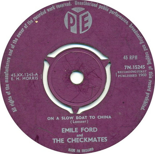 ・アーティスト Emile Ford & The Checkmates ・タイトル On A Slow Boat To China ・レーベル・型番 Pye Records 7N15245 ・フォーマット 7インチレコード ・コンディション(盤) 良い (VG+) ・コンディション(ジャケット) プレインカバー（元ジャケット／カバー無し） ・コンディション(帯) オビなし ・特記事項 【盤に浅い跡】【盤曇り】 サンプル画像です。実際の商品の画像ではありません 商品写真はバーコード/カタログ番号に対応したサンプル画像ですので、お送りする商品の画像ではありません。帯やライナーなどの付属品は、特記事項に記載されている場合のみ含まれます。プロモやカラーレコードなどの仕様についても、該当する場合のみ特記事項に記載しています。 【ご購入前に必ずご確認ください】 ・本店サイト(www.recordcity.jp)とは価格、送料が違います ・本店サイト、その他支店のオーダーとは同梱発送できません ・注文確定後に別の注文を頂いた場合、注文同士の同梱は致しかねます。 ・別倉庫から発送しているため、店頭受け渡しは対応しておりません ・一部商品は他の通販サイトでも販売しているため、ご注文のタイミングによっては商品のご用意ができない場合がございます。 ・土日祝日はお休みです 金曜・祝前日9時以降のご連絡またはご入金は、返答または発送が週明け・祝日明けに順次対応となります。 ・ご購入後のキャンセル不可 ご購入後のキャンセルはいかなる理由においてもお受けできません。ご了承の上、ご購入くださいませ。 ・日本郵便(ゆうパック/ゆうメール)によるお届けになります。 ・中古品であることをご理解ください 当ストアでは中古商品を主に販売しております。中古品であることをご理解の上ご購入ください。また、一部商品はRecordCityオンラインストアで試聴可能です。 ・返品について お客様のご都合による返品は一切承っておりません。 表記の内容と実際の商品に相違がある場合、また針飛び等で返品・返金をご希望される場合は、商品の到着後1週間以内にご連絡ください。商品の返送をこちらで確認後、キャンセル・返金を行います。 コンディションVG以下の商品は返品できません。プレイに影響のない表面のこすれ傷、プレス起因のノイズ盤は返品の対象外です。 【コンディション表記】 ・ほぼ新品(M-)(Like New) 完全な新品。未使用。当店ではほぼ使用しません ・非常に良い(EX)(Excellent) 中古盤として美品な状態。わずかな経年を感じるものの傷みを感じさせない、当店基準で最高の状態 ・良い(VG+)(Very Good Plus) 丁寧に扱われた中古品で、軽い使用感がみられる。 ・可(VG)(Acceptable) 使い込まれた中古品で、「良い」よりもさらに使用感がみられる。 ・悪い(VG-)(Bad) 状態が悪いアイテム。使用の保障はなく、再生不可、針飛び、目立つノイズがあるかもしれない。状態によるクレーム不可。返品不可。 ・非常に悪い(G)(Very Bad) 「悪い」よりさらに状態が悪いアイテム。使用の保障はなく、再生不可、針飛び、目立つノイズがあるかもしれない。状態によるクレーム不可。返品不可。 ・ジャンク(Fair)(Junk/Fair) 割れている、反っている、水ダメージがある、カビ、ジャケットが分離している、ひどい書き込み、ひどい擦れなど最低の状態。使用の保障はなく、再生不可、針飛び、目立つノイズがあるかもしれない。状態によるクレーム不可。返品不可。 ・ジャンク(Poor)(Junk/Poor) 割れている、反っている、水ダメージがある、カビ、ジャケットが分離している、ひどい書き込み、ひどい擦れなど最低の状態。使用の保障はなく、再生不可、針飛び、目立つノイズがあるかもしれない。状態によるクレーム不可。返品不可。