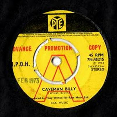 ・アーティスト I. P. O. H. ・タイトル Caveman Billy ・レーベル・型番 Pye Records 7N45215PROMO ・フォーマット 7インチレコード ・コンディション(盤) 可 (VG) ・コンディション(ジャケット) プレインカバー（元ジャケット／カバー無し） ・コンディション(帯) オビなし ・特記事項 【プロモ盤】 【プロモ印刷レーベル】【盤に薄い跡】 サンプル画像です。実際の商品の画像ではありません 商品写真はバーコード/カタログ番号に対応したサンプル画像ですので、お送りする商品の画像ではありません。帯やライナーなどの付属品は、特記事項に記載されている場合のみ含まれます。プロモやカラーレコードなどの仕様についても、該当する場合のみ特記事項に記載しています。 【ご購入前に必ずご確認ください】 ・本店サイト(www.recordcity.jp)とは価格、送料が違います ・本店サイト、その他支店のオーダーとは同梱発送できません ・注文確定後に別の注文を頂いた場合、注文同士の同梱は致しかねます。 ・別倉庫から発送しているため、店頭受け渡しは対応しておりません ・一部商品は他の通販サイトでも販売しているため、ご注文のタイミングによっては商品のご用意ができない場合がございます。 ・土日祝日はお休みです 金曜・祝前日9時以降のご連絡またはご入金は、返答または発送が週明け・祝日明けに順次対応となります。 ・ご購入後のキャンセル不可 ご購入後のキャンセルはいかなる理由においてもお受けできません。ご了承の上、ご購入くださいませ。 ・日本郵便(ゆうパック/ゆうメール)によるお届けになります。 ・中古品であることをご理解ください 当ストアでは中古商品を主に販売しております。中古品であることをご理解の上ご購入ください。また、一部商品はRecordCityオンラインストアで試聴可能です。 ・返品について お客様のご都合による返品は一切承っておりません。 表記の内容と実際の商品に相違がある場合、また針飛び等で返品・返金をご希望される場合は、商品の到着後1週間以内にご連絡ください。商品の返送をこちらで確認後、キャンセル・返金を行います。 コンディションVG以下の商品は返品できません。プレイに影響のない表面のこすれ傷、プレス起因のノイズ盤は返品の対象外です。 【コンディション表記】 ・ほぼ新品(M-)(Like New) 完全な新品。未使用。当店ではほぼ使用しません ・非常に良い(EX)(Excellent) 中古盤として美品な状態。わずかな経年を感じるものの傷みを感じさせない、当店基準で最高の状態 ・良い(VG+)(Very Good Plus) 丁寧に扱われた中古品で、軽い使用感がみられる。 ・可(VG)(Acceptable) 使い込まれた中古品で、「良い」よりもさらに使用感がみられる。 ・悪い(VG-)(Bad) 状態が悪いアイテム。使用の保障はなく、再生不可、針飛び、目立つノイズがあるかもしれない。状態によるクレーム不可。返品不可。 ・非常に悪い(G)(Very Bad) 「悪い」よりさらに状態が悪いアイテム。使用の保障はなく、再生不可、針飛び、目立つノイズがあるかもしれない。状態によるクレーム不可。返品不可。 ・ジャンク(Fair)(Junk/Fair) 割れている、反っている、水ダメージがある、カビ、ジャケットが分離している、ひどい書き込み、ひどい擦れなど最低の状態。使用の保障はなく、再生不可、針飛び、目立つノイズがあるかもしれない。状態によるクレーム不可。返品不可。 ・ジャンク(Poor)(Junk/Poor) 割れている、反っている、水ダメージがある、カビ、ジャケットが分離している、ひどい書き込み、ひどい擦れなど最低の状態。使用の保障はなく、再生不可、針飛び、目立つノイズがあるかもしれない。状態によるクレーム不可。返品不可。