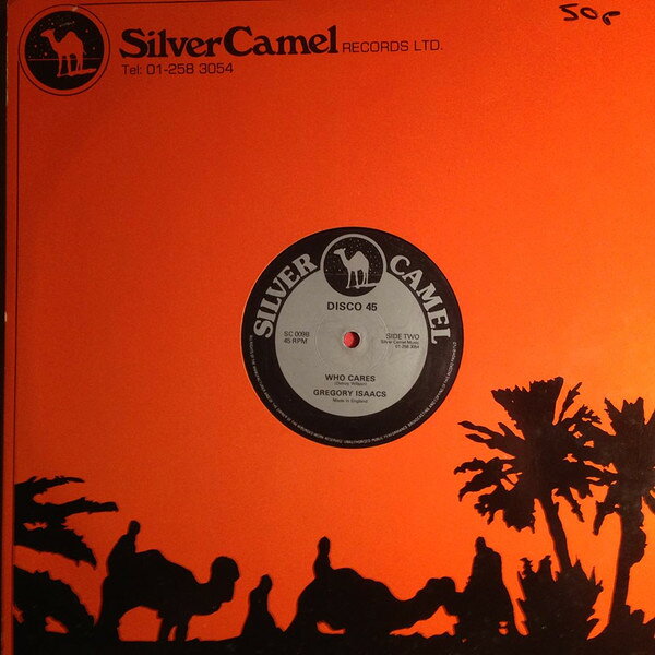 ・アーティスト Gregory Isaacs ・タイトル Don't Believe In Him/Who Cares ・レーベル・型番 Silver Camel SC009 ・フォーマット 12インチレコード ・コンディション(盤) 良い (VG+) ・コンディション(ジャケット) プレインカバー（元ジャケット／カバー無し） ・コンディション(帯) オビなし ・特記事項 【レーベルに染み】 サンプル画像です。実際の商品の画像ではありません 商品写真はバーコード/カタログ番号に対応したサンプル画像ですので、お送りする商品の画像ではありません。帯やライナーなどの付属品は、特記事項に記載されている場合のみ含まれます。プロモやカラーレコードなどの仕様についても、該当する場合のみ特記事項に記載しています。 【ご購入前に必ずご確認ください】 ・本店サイト(www.recordcity.jp)とは価格、送料が違います ・本店サイト、その他支店のオーダーとは同梱発送できません ・注文確定後に別の注文を頂いた場合、注文同士の同梱は致しかねます。 ・別倉庫から発送しているため、店頭受け渡しは対応しておりません ・一部商品は他の通販サイトでも販売しているため、ご注文のタイミングによっては商品のご用意ができない場合がございます。 ・土日祝日はお休みです 金曜・祝前日9時以降のご連絡またはご入金は、返答または発送が週明け・祝日明けに順次対応となります。 ・ご購入後のキャンセル不可 ご購入後のキャンセルはいかなる理由においてもお受けできません。ご了承の上、ご購入くださいませ。 ・日本郵便(ゆうパック/ゆうメール)によるお届けになります。 ・中古品であることをご理解ください 当ストアでは中古商品を主に販売しております。中古品であることをご理解の上ご購入ください。また、一部商品はRecordCityオンラインストアで試聴可能です。 ・返品について お客様のご都合による返品は一切承っておりません。 表記の内容と実際の商品に相違がある場合、また針飛び等で返品・返金をご希望される場合は、商品の到着後1週間以内にご連絡ください。商品の返送をこちらで確認後、キャンセル・返金を行います。 コンディションVG以下の商品は返品できません。プレイに影響のない表面のこすれ傷、プレス起因のノイズ盤は返品の対象外です。 【コンディション表記】 ・ほぼ新品(M-)(Like New) 完全な新品。未使用。当店ではほぼ使用しません ・非常に良い(EX)(Excellent) 中古盤として美品な状態。わずかな経年を感じるものの傷みを感じさせない、当店基準で最高の状態 ・良い(VG+)(Very Good Plus) 丁寧に扱われた中古品で、軽い使用感がみられる。 ・可(VG)(Acceptable) 使い込まれた中古品で、「良い」よりもさらに使用感がみられる。 ・悪い(VG-)(Bad) 状態が悪いアイテム。使用の保障はなく、再生不可、針飛び、目立つノイズがあるかもしれない。状態によるクレーム不可。返品不可。 ・非常に悪い(G)(Very Bad) 「悪い」よりさらに状態が悪いアイテム。使用の保障はなく、再生不可、針飛び、目立つノイズがあるかもしれない。状態によるクレーム不可。返品不可。 ・ジャンク(Fair)(Junk/Fair) 割れている、反っている、水ダメージがある、カビ、ジャケットが分離している、ひどい書き込み、ひどい擦れなど最低の状態。使用の保障はなく、再生不可、針飛び、目立つノイズがあるかもしれない。状態によるクレーム不可。返品不可。 ・ジャンク(Poor)(Junk/Poor) 割れている、反っている、水ダメージがある、カビ、ジャケットが分離している、ひどい書き込み、ひどい擦れなど最低の状態。使用の保障はなく、再生不可、針飛び、目立つノイズがあるかもしれない。状態によるクレーム不可。返品不可。