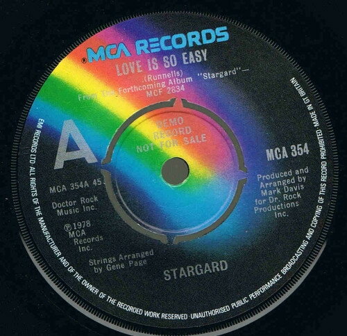 ・アーティスト Stargard ・タイトル Love Is So Easy ・レーベル・型番 MCA Records MCA354PROMO ・フォーマット 7インチレコード ・コンディション(盤) 非常に良い(EX) ・コンディション(ジャケット) プレインカバー（元ジャケット／カバー無し） ・コンディション(帯) オビなし ・特記事項 【プロモ盤】 【プロモ印刷レーベル】【company sleeve】 サンプル画像です。実際の商品の画像ではありません 商品写真はバーコード/カタログ番号に対応したサンプル画像ですので、お送りする商品の画像ではありません。帯やライナーなどの付属品は、特記事項に記載されている場合のみ含まれます。プロモやカラーレコードなどの仕様についても、該当する場合のみ特記事項に記載しています。 【ご購入前に必ずご確認ください】 ・本店サイト(www.recordcity.jp)とは価格、送料が違います ・本店サイト、その他支店のオーダーとは同梱発送できません ・注文確定後に別の注文を頂いた場合、注文同士の同梱は致しかねます。 ・別倉庫から発送しているため、店頭受け渡しは対応しておりません ・一部商品は他の通販サイトでも販売しているため、ご注文のタイミングによっては商品のご用意ができない場合がございます。 ・土日祝日はお休みです 金曜・祝前日9時以降のご連絡またはご入金は、返答または発送が週明け・祝日明けに順次対応となります。 ・ご購入後のキャンセル不可 ご購入後のキャンセルはいかなる理由においてもお受けできません。ご了承の上、ご購入くださいませ。 ・日本郵便(ゆうパック/ゆうメール)によるお届けになります。 ・中古品であることをご理解ください 当ストアでは中古商品を主に販売しております。中古品であることをご理解の上ご購入ください。また、一部商品はRecordCityオンラインストアで試聴可能です。 ・返品について お客様のご都合による返品は一切承っておりません。 表記の内容と実際の商品に相違がある場合、また針飛び等で返品・返金をご希望される場合は、商品の到着後1週間以内にご連絡ください。商品の返送をこちらで確認後、キャンセル・返金を行います。 コンディションVG以下の商品は返品できません。プレイに影響のない表面のこすれ傷、プレス起因のノイズ盤は返品の対象外です。 【コンディション表記】 ・ほぼ新品(M-)(Like New) 完全な新品。未使用。当店ではほぼ使用しません ・非常に良い(EX)(Excellent) 中古盤として美品な状態。わずかな経年を感じるものの傷みを感じさせない、当店基準で最高の状態 ・良い(VG+)(Very Good Plus) 丁寧に扱われた中古品で、軽い使用感がみられる。 ・可(VG)(Acceptable) 使い込まれた中古品で、「良い」よりもさらに使用感がみられる。 ・悪い(VG-)(Bad) 状態が悪いアイテム。使用の保障はなく、再生不可、針飛び、目立つノイズがあるかもしれない。状態によるクレーム不可。返品不可。 ・非常に悪い(G)(Very Bad) 「悪い」よりさらに状態が悪いアイテム。使用の保障はなく、再生不可、針飛び、目立つノイズがあるかもしれない。状態によるクレーム不可。返品不可。 ・ジャンク(Fair)(Junk/Fair) 割れている、反っている、水ダメージがある、カビ、ジャケットが分離している、ひどい書き込み、ひどい擦れなど最低の状態。使用の保障はなく、再生不可、針飛び、目立つノイズがあるかもしれない。状態によるクレーム不可。返品不可。 ・ジャンク(Poor)(Junk/Poor) 割れている、反っている、水ダメージがある、カビ、ジャケットが分離している、ひどい書き込み、ひどい擦れなど最低の状態。使用の保障はなく、再生不可、針飛び、目立つノイズがあるかもしれない。状態によるクレーム不可。返品不可。
