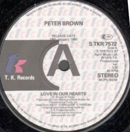 ・アーティスト Peter Brown ・タイトル Love In Our Hearts ・レーベル・型番 T.K. Records STKR7572PROMO ・フォーマット 7インチレコード ・コンディション(盤) 非常に良い(EX) ・コンディション(ジャケット) プレインカバー（元ジャケット／カバー無し） ・コンディション(帯) オビなし ・特記事項 【プロモ盤】 【プロモ印刷レーベル】【company sleeve】 サンプル画像です。実際の商品の画像ではありません 商品写真はバーコード/カタログ番号に対応したサンプル画像ですので、お送りする商品の画像ではありません。帯やライナーなどの付属品は、特記事項に記載されている場合のみ含まれます。プロモやカラーレコードなどの仕様についても、該当する場合のみ特記事項に記載しています。 【ご購入前に必ずご確認ください】 ・本店サイト(www.recordcity.jp)とは価格、送料が違います ・本店サイト、その他支店のオーダーとは同梱発送できません ・注文確定後に別の注文を頂いた場合、注文同士の同梱は致しかねます。 ・別倉庫から発送しているため、店頭受け渡しは対応しておりません ・一部商品は他の通販サイトでも販売しているため、ご注文のタイミングによっては商品のご用意ができない場合がございます。 ・土日祝日はお休みです 金曜・祝前日9時以降のご連絡またはご入金は、返答または発送が週明け・祝日明けに順次対応となります。 ・ご購入後のキャンセル不可 ご購入後のキャンセルはいかなる理由においてもお受けできません。ご了承の上、ご購入くださいませ。 ・日本郵便(ゆうパック/ゆうメール)によるお届けになります。 ・中古品であることをご理解ください 当ストアでは中古商品を主に販売しております。中古品であることをご理解の上ご購入ください。また、一部商品はRecordCityオンラインストアで試聴可能です。 ・返品について お客様のご都合による返品は一切承っておりません。 表記の内容と実際の商品に相違がある場合、また針飛び等で返品・返金をご希望される場合は、商品の到着後1週間以内にご連絡ください。商品の返送をこちらで確認後、キャンセル・返金を行います。 コンディションVG以下の商品は返品できません。プレイに影響のない表面のこすれ傷、プレス起因のノイズ盤は返品の対象外です。 【コンディション表記】 ・ほぼ新品(M-)(Like New) 完全な新品。未使用。当店ではほぼ使用しません ・非常に良い(EX)(Excellent) 中古盤として美品な状態。わずかな経年を感じるものの傷みを感じさせない、当店基準で最高の状態 ・良い(VG+)(Very Good Plus) 丁寧に扱われた中古品で、軽い使用感がみられる。 ・可(VG)(Acceptable) 使い込まれた中古品で、「良い」よりもさらに使用感がみられる。 ・悪い(VG-)(Bad) 状態が悪いアイテム。使用の保障はなく、再生不可、針飛び、目立つノイズがあるかもしれない。状態によるクレーム不可。返品不可。 ・非常に悪い(G)(Very Bad) 「悪い」よりさらに状態が悪いアイテム。使用の保障はなく、再生不可、針飛び、目立つノイズがあるかもしれない。状態によるクレーム不可。返品不可。 ・ジャンク(Fair)(Junk/Fair) 割れている、反っている、水ダメージがある、カビ、ジャケットが分離している、ひどい書き込み、ひどい擦れなど最低の状態。使用の保障はなく、再生不可、針飛び、目立つノイズがあるかもしれない。状態によるクレーム不可。返品不可。 ・ジャンク(Poor)(Junk/Poor) 割れている、反っている、水ダメージがある、カビ、ジャケットが分離している、ひどい書き込み、ひどい擦れなど最低の状態。使用の保障はなく、再生不可、針飛び、目立つノイズがあるかもしれない。状態によるクレーム不可。返品不可。