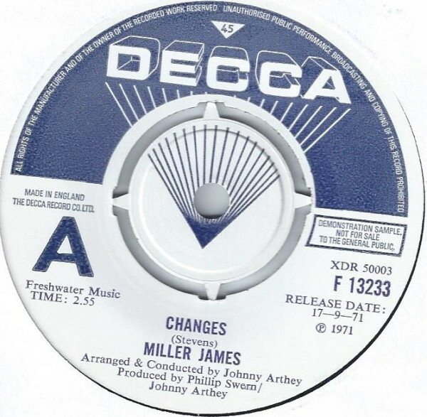 ・アーティスト Miller James ・タイトル Changes ・レーベル・型番 Decca F13233 ・フォーマット 7インチレコード ・コンディション(盤) 良い (VG+) ・コンディション(ジャケット) プレインカバー（元ジャケット／カバー無し） ・コンディション(帯) オビなし ・特記事項 【company sleeve】 サンプル画像です。実際の商品の画像ではありません 商品写真はバーコード/カタログ番号に対応したサンプル画像ですので、お送りする商品の画像ではありません。帯やライナーなどの付属品は、特記事項に記載されている場合のみ含まれます。プロモやカラーレコードなどの仕様についても、該当する場合のみ特記事項に記載しています。 【ご購入前に必ずご確認ください】 ・本店サイト(www.recordcity.jp)とは価格、送料が違います ・本店サイト、その他支店のオーダーとは同梱発送できません ・注文確定後に別の注文を頂いた場合、注文同士の同梱は致しかねます。 ・別倉庫から発送しているため、店頭受け渡しは対応しておりません ・一部商品は他の通販サイトでも販売しているため、ご注文のタイミングによっては商品のご用意ができない場合がございます。 ・土日祝日はお休みです 金曜・祝前日9時以降のご連絡またはご入金は、返答または発送が週明け・祝日明けに順次対応となります。 ・ご購入後のキャンセル不可 ご購入後のキャンセルはいかなる理由においてもお受けできません。ご了承の上、ご購入くださいませ。 ・日本郵便(ゆうパック/ゆうメール)によるお届けになります。 ・中古品であることをご理解ください 当ストアでは中古商品を主に販売しております。中古品であることをご理解の上ご購入ください。また、一部商品はRecordCityオンラインストアで試聴可能です。 ・返品について お客様のご都合による返品は一切承っておりません。 表記の内容と実際の商品に相違がある場合、また針飛び等で返品・返金をご希望される場合は、商品の到着後1週間以内にご連絡ください。商品の返送をこちらで確認後、キャンセル・返金を行います。 コンディションVG以下の商品は返品できません。プレイに影響のない表面のこすれ傷、プレス起因のノイズ盤は返品の対象外です。 【コンディション表記】 ・ほぼ新品(M-)(Like New) 完全な新品。未使用。当店ではほぼ使用しません ・非常に良い(EX)(Excellent) 中古盤として美品な状態。わずかな経年を感じるものの傷みを感じさせない、当店基準で最高の状態 ・良い(VG+)(Very Good Plus) 丁寧に扱われた中古品で、軽い使用感がみられる。 ・可(VG)(Acceptable) 使い込まれた中古品で、「良い」よりもさらに使用感がみられる。 ・悪い(VG-)(Bad) 状態が悪いアイテム。使用の保障はなく、再生不可、針飛び、目立つノイズがあるかもしれない。状態によるクレーム不可。返品不可。 ・非常に悪い(G)(Very Bad) 「悪い」よりさらに状態が悪いアイテム。使用の保障はなく、再生不可、針飛び、目立つノイズがあるかもしれない。状態によるクレーム不可。返品不可。 ・ジャンク(Fair)(Junk/Fair) 割れている、反っている、水ダメージがある、カビ、ジャケットが分離している、ひどい書き込み、ひどい擦れなど最低の状態。使用の保障はなく、再生不可、針飛び、目立つノイズがあるかもしれない。状態によるクレーム不可。返品不可。 ・ジャンク(Poor)(Junk/Poor) 割れている、反っている、水ダメージがある、カビ、ジャケットが分離している、ひどい書き込み、ひどい擦れなど最低の状態。使用の保障はなく、再生不可、針飛び、目立つノイズがあるかもしれない。状態によるクレーム不可。返品不可。