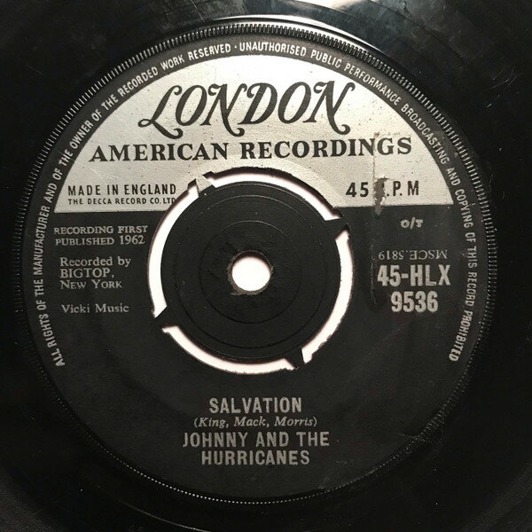 ・アーティスト Johnny And The Hurricanes ・タイトル Salvation ・レーベル・型番 London Records 45HLX9536 ・フォーマット 7インチレコード ・コンディション(盤) 可 (VG) ・コンディション(ジャケット) プレインカバー（元ジャケット／カバー無し） ・コンディション(帯) オビなし ・特記事項 【盤に薄い跡】 サンプル画像です。実際の商品の画像ではありません 商品写真はバーコード/カタログ番号に対応したサンプル画像ですので、お送りする商品の画像ではありません。帯やライナーなどの付属品は、特記事項に記載されている場合のみ含まれます。プロモやカラーレコードなどの仕様についても、該当する場合のみ特記事項に記載しています。 【ご購入前に必ずご確認ください】 ・本店サイト(www.recordcity.jp)とは価格、送料が違います ・本店サイト、その他支店のオーダーとは同梱発送できません ・注文確定後に別の注文を頂いた場合、注文同士の同梱は致しかねます。 ・別倉庫から発送しているため、店頭受け渡しは対応しておりません ・一部商品は他の通販サイトでも販売しているため、ご注文のタイミングによっては商品のご用意ができない場合がございます。 ・土日祝日はお休みです 金曜・祝前日9時以降のご連絡またはご入金は、返答または発送が週明け・祝日明けに順次対応となります。 ・ご購入後のキャンセル不可 ご購入後のキャンセルはいかなる理由においてもお受けできません。ご了承の上、ご購入くださいませ。 ・日本郵便(ゆうパック/ゆうメール)によるお届けになります。 ・中古品であることをご理解ください 当ストアでは中古商品を主に販売しております。中古品であることをご理解の上ご購入ください。また、一部商品はRecordCityオンラインストアで試聴可能です。 ・返品について お客様のご都合による返品は一切承っておりません。 表記の内容と実際の商品に相違がある場合、また針飛び等で返品・返金をご希望される場合は、商品の到着後1週間以内にご連絡ください。商品の返送をこちらで確認後、キャンセル・返金を行います。 コンディションVG以下の商品は返品できません。プレイに影響のない表面のこすれ傷、プレス起因のノイズ盤は返品の対象外です。 【コンディション表記】 ・ほぼ新品(M-)(Like New) 完全な新品。未使用。当店ではほぼ使用しません ・非常に良い(EX)(Excellent) 中古盤として美品な状態。わずかな経年を感じるものの傷みを感じさせない、当店基準で最高の状態 ・良い(VG+)(Very Good Plus) 丁寧に扱われた中古品で、軽い使用感がみられる。 ・可(VG)(Acceptable) 使い込まれた中古品で、「良い」よりもさらに使用感がみられる。 ・悪い(VG-)(Bad) 状態が悪いアイテム。使用の保障はなく、再生不可、針飛び、目立つノイズがあるかもしれない。状態によるクレーム不可。返品不可。 ・非常に悪い(G)(Very Bad) 「悪い」よりさらに状態が悪いアイテム。使用の保障はなく、再生不可、針飛び、目立つノイズがあるかもしれない。状態によるクレーム不可。返品不可。 ・ジャンク(Fair)(Junk/Fair) 割れている、反っている、水ダメージがある、カビ、ジャケットが分離している、ひどい書き込み、ひどい擦れなど最低の状態。使用の保障はなく、再生不可、針飛び、目立つノイズがあるかもしれない。状態によるクレーム不可。返品不可。 ・ジャンク(Poor)(Junk/Poor) 割れている、反っている、水ダメージがある、カビ、ジャケットが分離している、ひどい書き込み、ひどい擦れなど最低の状態。使用の保障はなく、再生不可、針飛び、目立つノイズがあるかもしれない。状態によるクレーム不可。返品不可。
