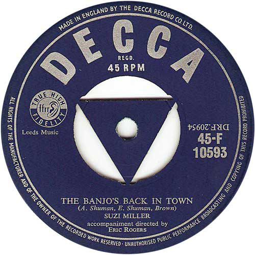 ・アーティスト Suzi Miller ・タイトル The Banjo's Back In Town ・レーベル・型番 Decca 45F10593 ・フォーマット 7インチレコード ・コンディション(盤) 非常に良い(EX) ・コンディション(ジャケット) ・コンディション(帯) オビなし ・特記事項 【盤に薄い跡】 サンプル画像です。実際の商品の画像ではありません 商品写真はバーコード/カタログ番号に対応したサンプル画像ですので、お送りする商品の画像ではありません。帯やライナーなどの付属品は、特記事項に記載されている場合のみ含まれます。プロモやカラーレコードなどの仕様についても、該当する場合のみ特記事項に記載しています。 【ご購入前に必ずご確認ください】 ・本店サイト(www.recordcity.jp)とは価格、送料が違います ・本店サイト、その他支店のオーダーとは同梱発送できません ・注文確定後に別の注文を頂いた場合、注文同士の同梱は致しかねます。 ・別倉庫から発送しているため、店頭受け渡しは対応しておりません ・一部商品は他の通販サイトでも販売しているため、ご注文のタイミングによっては商品のご用意ができない場合がございます。 ・土日祝日はお休みです 金曜・祝前日9時以降のご連絡またはご入金は、返答または発送が週明け・祝日明けに順次対応となります。 ・ご購入後のキャンセル不可 ご購入後のキャンセルはいかなる理由においてもお受けできません。ご了承の上、ご購入くださいませ。 ・日本郵便(ゆうパック/ゆうメール)によるお届けになります。 ・中古品であることをご理解ください 当ストアでは中古商品を主に販売しております。中古品であることをご理解の上ご購入ください。また、一部商品はRecordCityオンラインストアで試聴可能です。 ・返品について お客様のご都合による返品は一切承っておりません。 表記の内容と実際の商品に相違がある場合、また針飛び等で返品・返金をご希望される場合は、商品の到着後1週間以内にご連絡ください。商品の返送をこちらで確認後、キャンセル・返金を行います。 コンディションVG以下の商品は返品できません。プレイに影響のない表面のこすれ傷、プレス起因のノイズ盤は返品の対象外です。 【コンディション表記】 ・ほぼ新品(M-)(Like New) 完全な新品。未使用。当店ではほぼ使用しません ・非常に良い(EX)(Excellent) 中古盤として美品な状態。わずかな経年を感じるものの傷みを感じさせない、当店基準で最高の状態 ・良い(VG+)(Very Good Plus) 丁寧に扱われた中古品で、軽い使用感がみられる。 ・可(VG)(Acceptable) 使い込まれた中古品で、「良い」よりもさらに使用感がみられる。 ・悪い(VG-)(Bad) 状態が悪いアイテム。使用の保障はなく、再生不可、針飛び、目立つノイズがあるかもしれない。状態によるクレーム不可。返品不可。 ・非常に悪い(G)(Very Bad) 「悪い」よりさらに状態が悪いアイテム。使用の保障はなく、再生不可、針飛び、目立つノイズがあるかもしれない。状態によるクレーム不可。返品不可。 ・ジャンク(Fair)(Junk/Fair) 割れている、反っている、水ダメージがある、カビ、ジャケットが分離している、ひどい書き込み、ひどい擦れなど最低の状態。使用の保障はなく、再生不可、針飛び、目立つノイズがあるかもしれない。状態によるクレーム不可。返品不可。 ・ジャンク(Poor)(Junk/Poor) 割れている、反っている、水ダメージがある、カビ、ジャケットが分離している、ひどい書き込み、ひどい擦れなど最低の状態。使用の保障はなく、再生不可、針飛び、目立つノイズがあるかもしれない。状態によるクレーム不可。返品不可。