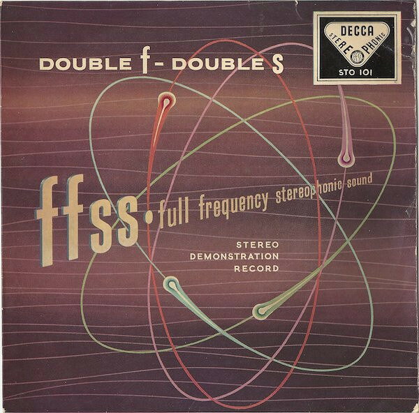 ・アーティスト Various ・タイトル Double F - Double S : Stereo Demonstration Record ・レーベル・型番 DECCA STO101 ・フォーマット 7インチレコード ・コンディション(盤) 良い (VG+) ・コンディション(ジャケット) 良い (VG+) ・コンディション(帯) オビなし ・特記事項 サンプル画像です。実際の商品の画像ではありません 商品写真はバーコード/カタログ番号に対応したサンプル画像ですので、お送りする商品の画像ではありません。帯やライナーなどの付属品は、特記事項に記載されている場合のみ含まれます。プロモやカラーレコードなどの仕様についても、該当する場合のみ特記事項に記載しています。 【ご購入前に必ずご確認ください】 ・本店サイト(www.recordcity.jp)とは価格、送料が違います ・本店サイト、その他支店のオーダーとは同梱発送できません ・注文確定後に別の注文を頂いた場合、注文同士の同梱は致しかねます。 ・別倉庫から発送しているため、店頭受け渡しは対応しておりません ・一部商品は他の通販サイトでも販売しているため、ご注文のタイミングによっては商品のご用意ができない場合がございます。 ・土日祝日はお休みです 金曜・祝前日9時以降のご連絡またはご入金は、返答または発送が週明け・祝日明けに順次対応となります。 ・ご購入後のキャンセル不可 ご購入後のキャンセルはいかなる理由においてもお受けできません。ご了承の上、ご購入くださいませ。 ・日本郵便(ゆうパック/ゆうメール)によるお届けになります。 ・中古品であることをご理解ください 当ストアでは中古商品を主に販売しております。中古品であることをご理解の上ご購入ください。また、一部商品はRecordCityオンラインストアで試聴可能です。 ・返品について お客様のご都合による返品は一切承っておりません。 表記の内容と実際の商品に相違がある場合、また針飛び等で返品・返金をご希望される場合は、商品の到着後1週間以内にご連絡ください。商品の返送をこちらで確認後、キャンセル・返金を行います。 コンディションVG以下の商品は返品できません。プレイに影響のない表面のこすれ傷、プレス起因のノイズ盤は返品の対象外です。 【コンディション表記】 ・ほぼ新品(M-)(Like New) 完全な新品。未使用。当店ではほぼ使用しません ・非常に良い(EX)(Excellent) 中古盤として美品な状態。わずかな経年を感じるものの傷みを感じさせない、当店基準で最高の状態 ・良い(VG+)(Very Good Plus) 丁寧に扱われた中古品で、軽い使用感がみられる。 ・可(VG)(Acceptable) 使い込まれた中古品で、「良い」よりもさらに使用感がみられる。 ・悪い(VG-)(Bad) 状態が悪いアイテム。使用の保障はなく、再生不可、針飛び、目立つノイズがあるかもしれない。状態によるクレーム不可。返品不可。 ・非常に悪い(G)(Very Bad) 「悪い」よりさらに状態が悪いアイテム。使用の保障はなく、再生不可、針飛び、目立つノイズがあるかもしれない。状態によるクレーム不可。返品不可。 ・ジャンク(Fair)(Junk/Fair) 割れている、反っている、水ダメージがある、カビ、ジャケットが分離している、ひどい書き込み、ひどい擦れなど最低の状態。使用の保障はなく、再生不可、針飛び、目立つノイズがあるかもしれない。状態によるクレーム不可。返品不可。 ・ジャンク(Poor)(Junk/Poor) 割れている、反っている、水ダメージがある、カビ、ジャケットが分離している、ひどい書き込み、ひどい擦れなど最低の状態。使用の保障はなく、再生不可、針飛び、目立つノイズがあるかもしれない。状態によるクレーム不可。返品不可。