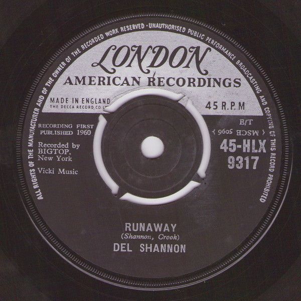 ・アーティスト Del Shannon ・タイトル Runaway ・レーベル・型番 London Records, London American Recordings 45HLX9317 ・フォーマット 7インチレコード ・コンディション(盤) 良い (VG+) ・コンディション(ジャケット) プレインカバー（元ジャケット／カバー無し） ・コンディション(帯) オビなし ・特記事項 サンプル画像です。実際の商品の画像ではありません 商品写真はバーコード/カタログ番号に対応したサンプル画像ですので、お送りする商品の画像ではありません。帯やライナーなどの付属品は、特記事項に記載されている場合のみ含まれます。プロモやカラーレコードなどの仕様についても、該当する場合のみ特記事項に記載しています。 【ご購入前に必ずご確認ください】 ・本店サイト(www.recordcity.jp)とは価格、送料が違います ・本店サイト、その他支店のオーダーとは同梱発送できません ・注文確定後に別の注文を頂いた場合、注文同士の同梱は致しかねます。 ・別倉庫から発送しているため、店頭受け渡しは対応しておりません ・一部商品は他の通販サイトでも販売しているため、ご注文のタイミングによっては商品のご用意ができない場合がございます。 ・土日祝日はお休みです 金曜・祝前日9時以降のご連絡またはご入金は、返答または発送が週明け・祝日明けに順次対応となります。 ・ご購入後のキャンセル不可 ご購入後のキャンセルはいかなる理由においてもお受けできません。ご了承の上、ご購入くださいませ。 ・日本郵便(ゆうパック/ゆうメール)によるお届けになります。 ・中古品であることをご理解ください 当ストアでは中古商品を主に販売しております。中古品であることをご理解の上ご購入ください。また、一部商品はRecordCityオンラインストアで試聴可能です。 ・返品について お客様のご都合による返品は一切承っておりません。 表記の内容と実際の商品に相違がある場合、また針飛び等で返品・返金をご希望される場合は、商品の到着後1週間以内にご連絡ください。商品の返送をこちらで確認後、キャンセル・返金を行います。 コンディションVG以下の商品は返品できません。プレイに影響のない表面のこすれ傷、プレス起因のノイズ盤は返品の対象外です。 【コンディション表記】 ・ほぼ新品(M-)(Like New) 完全な新品。未使用。当店ではほぼ使用しません ・非常に良い(EX)(Excellent) 中古盤として美品な状態。わずかな経年を感じるものの傷みを感じさせない、当店基準で最高の状態 ・良い(VG+)(Very Good Plus) 丁寧に扱われた中古品で、軽い使用感がみられる。 ・可(VG)(Acceptable) 使い込まれた中古品で、「良い」よりもさらに使用感がみられる。 ・悪い(VG-)(Bad) 状態が悪いアイテム。使用の保障はなく、再生不可、針飛び、目立つノイズがあるかもしれない。状態によるクレーム不可。返品不可。 ・非常に悪い(G)(Very Bad) 「悪い」よりさらに状態が悪いアイテム。使用の保障はなく、再生不可、針飛び、目立つノイズがあるかもしれない。状態によるクレーム不可。返品不可。 ・ジャンク(Fair)(Junk/Fair) 割れている、反っている、水ダメージがある、カビ、ジャケットが分離している、ひどい書き込み、ひどい擦れなど最低の状態。使用の保障はなく、再生不可、針飛び、目立つノイズがあるかもしれない。状態によるクレーム不可。返品不可。 ・ジャンク(Poor)(Junk/Poor) 割れている、反っている、水ダメージがある、カビ、ジャケットが分離している、ひどい書き込み、ひどい擦れなど最低の状態。使用の保障はなく、再生不可、針飛び、目立つノイズがあるかもしれない。状態によるクレーム不可。返品不可。
