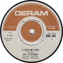 ・アーティスト Cat Stevens ・タイトル I Love My Dog ・レーベル・型番 Deram DM102 ・フォーマット 7インチレコード ・コンディション(盤) 良い (VG+) ・コンディション(ジャケット) プレインカバー（元ジャケット／カバー無し） ・コンディション(帯) オビなし ・特記事項 【company sleeve】 サンプル画像です。実際の商品の画像ではありません 商品写真はバーコード/カタログ番号に対応したサンプル画像ですので、お送りする商品の画像ではありません。帯やライナーなどの付属品は、特記事項に記載されている場合のみ含まれます。プロモやカラーレコードなどの仕様についても、該当する場合のみ特記事項に記載しています。 【ご購入前に必ずご確認ください】 ・本店サイト(www.recordcity.jp)とは価格、送料が違います ・本店サイト、その他支店のオーダーとは同梱発送できません ・注文確定後に別の注文を頂いた場合、注文同士の同梱は致しかねます。 ・別倉庫から発送しているため、店頭受け渡しは対応しておりません ・一部商品は他の通販サイトでも販売しているため、ご注文のタイミングによっては商品のご用意ができない場合がございます。 ・土日祝日はお休みです 金曜・祝前日9時以降のご連絡またはご入金は、返答または発送が週明け・祝日明けに順次対応となります。 ・ご購入後のキャンセル不可 ご購入後のキャンセルはいかなる理由においてもお受けできません。ご了承の上、ご購入くださいませ。 ・日本郵便(ゆうパック/ゆうメール)によるお届けになります。 ・中古品であることをご理解ください 当ストアでは中古商品を主に販売しております。中古品であることをご理解の上ご購入ください。また、一部商品はRecordCityオンラインストアで試聴可能です。 ・返品について お客様のご都合による返品は一切承っておりません。 表記の内容と実際の商品に相違がある場合、また針飛び等で返品・返金をご希望される場合は、商品の到着後1週間以内にご連絡ください。商品の返送をこちらで確認後、キャンセル・返金を行います。 コンディションVG以下の商品は返品できません。プレイに影響のない表面のこすれ傷、プレス起因のノイズ盤は返品の対象外です。 【コンディション表記】 ・ほぼ新品(M-)(Like New) 完全な新品。未使用。当店ではほぼ使用しません ・非常に良い(EX)(Excellent) 中古盤として美品な状態。わずかな経年を感じるものの傷みを感じさせない、当店基準で最高の状態 ・良い(VG+)(Very Good Plus) 丁寧に扱われた中古品で、軽い使用感がみられる。 ・可(VG)(Acceptable) 使い込まれた中古品で、「良い」よりもさらに使用感がみられる。 ・悪い(VG-)(Bad) 状態が悪いアイテム。使用の保障はなく、再生不可、針飛び、目立つノイズがあるかもしれない。状態によるクレーム不可。返品不可。 ・非常に悪い(G)(Very Bad) 「悪い」よりさらに状態が悪いアイテム。使用の保障はなく、再生不可、針飛び、目立つノイズがあるかもしれない。状態によるクレーム不可。返品不可。 ・ジャンク(Fair)(Junk/Fair) 割れている、反っている、水ダメージがある、カビ、ジャケットが分離している、ひどい書き込み、ひどい擦れなど最低の状態。使用の保障はなく、再生不可、針飛び、目立つノイズがあるかもしれない。状態によるクレーム不可。返品不可。 ・ジャンク(Poor)(Junk/Poor) 割れている、反っている、水ダメージがある、カビ、ジャケットが分離している、ひどい書き込み、ひどい擦れなど最低の状態。使用の保障はなく、再生不可、針飛び、目立つノイズがあるかもしれない。状態によるクレーム不可。返品不可。