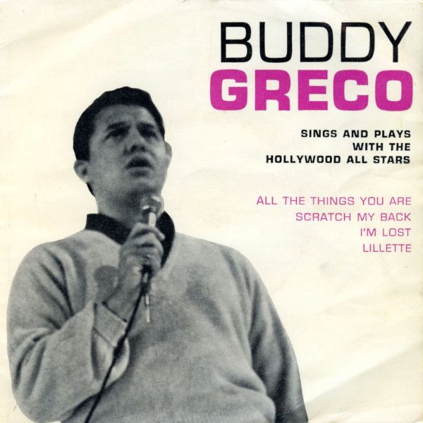 ・アーティスト Buddy Greco, The Hollywood All Stars ・タイトル Sings And Plays ・レーベル・型番 A?R?C Records ARC60 ・フォーマット 7インチレコード ・コンディション(盤) 良い (VG+) ・コンディション(ジャケット) 良い (VG+) ・コンディション(帯) オビなし ・特記事項 【盤に浅い跡】 サンプル画像です。実際の商品の画像ではありません 商品写真はバーコード/カタログ番号に対応したサンプル画像ですので、お送りする商品の画像ではありません。帯やライナーなどの付属品は、特記事項に記載されている場合のみ含まれます。プロモやカラーレコードなどの仕様についても、該当する場合のみ特記事項に記載しています。 【ご購入前に必ずご確認ください】 ・本店サイト(www.recordcity.jp)とは価格、送料が違います ・本店サイト、その他支店のオーダーとは同梱発送できません ・注文確定後に別の注文を頂いた場合、注文同士の同梱は致しかねます。 ・別倉庫から発送しているため、店頭受け渡しは対応しておりません ・一部商品は他の通販サイトでも販売しているため、ご注文のタイミングによっては商品のご用意ができない場合がございます。 ・土日祝日はお休みです 金曜・祝前日9時以降のご連絡またはご入金は、返答または発送が週明け・祝日明けに順次対応となります。 ・ご購入後のキャンセル不可 ご購入後のキャンセルはいかなる理由においてもお受けできません。ご了承の上、ご購入くださいませ。 ・日本郵便(ゆうパック/ゆうメール)によるお届けになります。 ・中古品であることをご理解ください 当ストアでは中古商品を主に販売しております。中古品であることをご理解の上ご購入ください。また、一部商品はRecordCityオンラインストアで試聴可能です。 ・返品について お客様のご都合による返品は一切承っておりません。 表記の内容と実際の商品に相違がある場合、また針飛び等で返品・返金をご希望される場合は、商品の到着後1週間以内にご連絡ください。商品の返送をこちらで確認後、キャンセル・返金を行います。 コンディションVG以下の商品は返品できません。プレイに影響のない表面のこすれ傷、プレス起因のノイズ盤は返品の対象外です。 【コンディション表記】 ・ほぼ新品(M-)(Like New) 完全な新品。未使用。当店ではほぼ使用しません ・非常に良い(EX)(Excellent) 中古盤として美品な状態。わずかな経年を感じるものの傷みを感じさせない、当店基準で最高の状態 ・良い(VG+)(Very Good Plus) 丁寧に扱われた中古品で、軽い使用感がみられる。 ・可(VG)(Acceptable) 使い込まれた中古品で、「良い」よりもさらに使用感がみられる。 ・悪い(VG-)(Bad) 状態が悪いアイテム。使用の保障はなく、再生不可、針飛び、目立つノイズがあるかもしれない。状態によるクレーム不可。返品不可。 ・非常に悪い(G)(Very Bad) 「悪い」よりさらに状態が悪いアイテム。使用の保障はなく、再生不可、針飛び、目立つノイズがあるかもしれない。状態によるクレーム不可。返品不可。 ・ジャンク(Fair)(Junk/Fair) 割れている、反っている、水ダメージがある、カビ、ジャケットが分離している、ひどい書き込み、ひどい擦れなど最低の状態。使用の保障はなく、再生不可、針飛び、目立つノイズがあるかもしれない。状態によるクレーム不可。返品不可。 ・ジャンク(Poor)(Junk/Poor) 割れている、反っている、水ダメージがある、カビ、ジャケットが分離している、ひどい書き込み、ひどい擦れなど最低の状態。使用の保障はなく、再生不可、針飛び、目立つノイズがあるかもしれない。状態によるクレーム不可。返品不可。