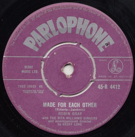・アーティスト Robin Gray, The Rita Williams Singers ・タイトル Made For Each Other ・レーベル・型番 Parlophone 45R4412 ・フォーマット 7インチレコード ・コンディション(盤) 良い (VG+) ・コンディション(ジャケット) プレインカバー（元ジャケット／カバー無し） ・コンディション(帯) オビなし ・特記事項 【盤に薄い跡】 サンプル画像です。実際の商品の画像ではありません 商品写真はバーコード/カタログ番号に対応したサンプル画像ですので、お送りする商品の画像ではありません。帯やライナーなどの付属品は、特記事項に記載されている場合のみ含まれます。プロモやカラーレコードなどの仕様についても、該当する場合のみ特記事項に記載しています。 【ご購入前に必ずご確認ください】 ・本店サイト(www.recordcity.jp)とは価格、送料が違います ・本店サイト、その他支店のオーダーとは同梱発送できません ・注文確定後に別の注文を頂いた場合、注文同士の同梱は致しかねます。 ・別倉庫から発送しているため、店頭受け渡しは対応しておりません ・一部商品は他の通販サイトでも販売しているため、ご注文のタイミングによっては商品のご用意ができない場合がございます。 ・土日祝日はお休みです 金曜・祝前日9時以降のご連絡またはご入金は、返答または発送が週明け・祝日明けに順次対応となります。 ・ご購入後のキャンセル不可 ご購入後のキャンセルはいかなる理由においてもお受けできません。ご了承の上、ご購入くださいませ。 ・日本郵便(ゆうパック/ゆうメール)によるお届けになります。 ・中古品であることをご理解ください 当ストアでは中古商品を主に販売しております。中古品であることをご理解の上ご購入ください。また、一部商品はRecordCityオンラインストアで試聴可能です。 ・返品について お客様のご都合による返品は一切承っておりません。 表記の内容と実際の商品に相違がある場合、また針飛び等で返品・返金をご希望される場合は、商品の到着後1週間以内にご連絡ください。商品の返送をこちらで確認後、キャンセル・返金を行います。 コンディションVG以下の商品は返品できません。プレイに影響のない表面のこすれ傷、プレス起因のノイズ盤は返品の対象外です。 【コンディション表記】 ・ほぼ新品(M-)(Like New) 完全な新品。未使用。当店ではほぼ使用しません ・非常に良い(EX)(Excellent) 中古盤として美品な状態。わずかな経年を感じるものの傷みを感じさせない、当店基準で最高の状態 ・良い(VG+)(Very Good Plus) 丁寧に扱われた中古品で、軽い使用感がみられる。 ・可(VG)(Acceptable) 使い込まれた中古品で、「良い」よりもさらに使用感がみられる。 ・悪い(VG-)(Bad) 状態が悪いアイテム。使用の保障はなく、再生不可、針飛び、目立つノイズがあるかもしれない。状態によるクレーム不可。返品不可。 ・非常に悪い(G)(Very Bad) 「悪い」よりさらに状態が悪いアイテム。使用の保障はなく、再生不可、針飛び、目立つノイズがあるかもしれない。状態によるクレーム不可。返品不可。 ・ジャンク(Fair)(Junk/Fair) 割れている、反っている、水ダメージがある、カビ、ジャケットが分離している、ひどい書き込み、ひどい擦れなど最低の状態。使用の保障はなく、再生不可、針飛び、目立つノイズがあるかもしれない。状態によるクレーム不可。返品不可。 ・ジャンク(Poor)(Junk/Poor) 割れている、反っている、水ダメージがある、カビ、ジャケットが分離している、ひどい書き込み、ひどい擦れなど最低の状態。使用の保障はなく、再生不可、針飛び、目立つノイズがあるかもしれない。状態によるクレーム不可。返品不可。