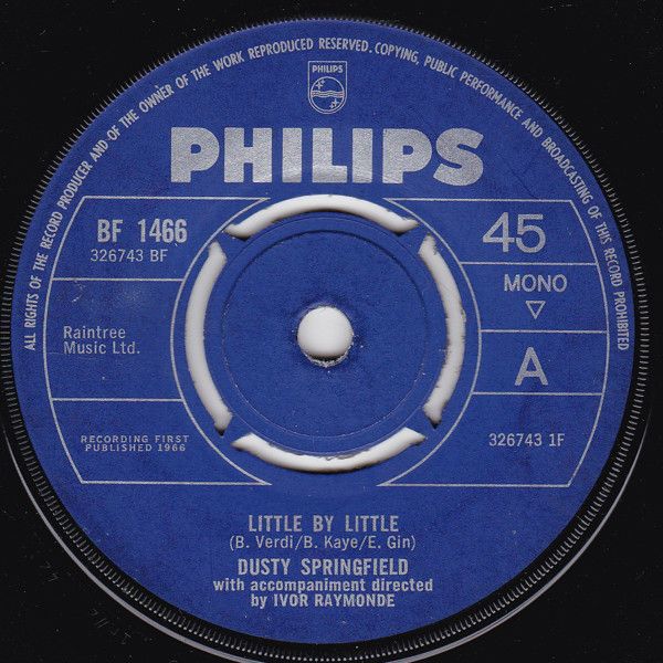 ・アーティスト Dusty Springfield ・タイトル Little By Little ・レーベル・型番 Philips, Philips BF1466 ・フォーマット 7インチレコード ・コンディション(盤) 非常に良い(EX) ・コンディション(ジャケット) プレインカバー（元ジャケット／カバー無し） ・コンディション(帯) オビなし ・特記事項 【company sleeve】 サンプル画像です。実際の商品の画像ではありません 商品写真はバーコード/カタログ番号に対応したサンプル画像ですので、お送りする商品の画像ではありません。帯やライナーなどの付属品は、特記事項に記載されている場合のみ含まれます。プロモやカラーレコードなどの仕様についても、該当する場合のみ特記事項に記載しています。 【ご購入前に必ずご確認ください】 ・本店サイト(www.recordcity.jp)とは価格、送料が違います ・本店サイト、その他支店のオーダーとは同梱発送できません ・注文確定後に別の注文を頂いた場合、注文同士の同梱は致しかねます。 ・別倉庫から発送しているため、店頭受け渡しは対応しておりません ・一部商品は他の通販サイトでも販売しているため、ご注文のタイミングによっては商品のご用意ができない場合がございます。 ・土日祝日はお休みです 金曜・祝前日9時以降のご連絡またはご入金は、返答または発送が週明け・祝日明けに順次対応となります。 ・ご購入後のキャンセル不可 ご購入後のキャンセルはいかなる理由においてもお受けできません。ご了承の上、ご購入くださいませ。 ・日本郵便(ゆうパック/ゆうメール)によるお届けになります。 ・中古品であることをご理解ください 当ストアでは中古商品を主に販売しております。中古品であることをご理解の上ご購入ください。また、一部商品はRecordCityオンラインストアで試聴可能です。 ・返品について お客様のご都合による返品は一切承っておりません。 表記の内容と実際の商品に相違がある場合、また針飛び等で返品・返金をご希望される場合は、商品の到着後1週間以内にご連絡ください。商品の返送をこちらで確認後、キャンセル・返金を行います。 コンディションVG以下の商品は返品できません。プレイに影響のない表面のこすれ傷、プレス起因のノイズ盤は返品の対象外です。 【コンディション表記】 ・ほぼ新品(M-)(Like New) 完全な新品。未使用。当店ではほぼ使用しません ・非常に良い(EX)(Excellent) 中古盤として美品な状態。わずかな経年を感じるものの傷みを感じさせない、当店基準で最高の状態 ・良い(VG+)(Very Good Plus) 丁寧に扱われた中古品で、軽い使用感がみられる。 ・可(VG)(Acceptable) 使い込まれた中古品で、「良い」よりもさらに使用感がみられる。 ・悪い(VG-)(Bad) 状態が悪いアイテム。使用の保障はなく、再生不可、針飛び、目立つノイズがあるかもしれない。状態によるクレーム不可。返品不可。 ・非常に悪い(G)(Very Bad) 「悪い」よりさらに状態が悪いアイテム。使用の保障はなく、再生不可、針飛び、目立つノイズがあるかもしれない。状態によるクレーム不可。返品不可。 ・ジャンク(Fair)(Junk/Fair) 割れている、反っている、水ダメージがある、カビ、ジャケットが分離している、ひどい書き込み、ひどい擦れなど最低の状態。使用の保障はなく、再生不可、針飛び、目立つノイズがあるかもしれない。状態によるクレーム不可。返品不可。 ・ジャンク(Poor)(Junk/Poor) 割れている、反っている、水ダメージがある、カビ、ジャケットが分離している、ひどい書き込み、ひどい擦れなど最低の状態。使用の保障はなく、再生不可、針飛び、目立つノイズがあるかもしれない。状態によるクレーム不可。返品不可。