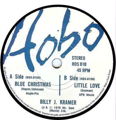 ・アーティスト Billy J. Kramer ・タイトル Blue Christmas ・レーベル・型番 Hobo (2) HOS010 ・フォーマット 7インチレコード ・コンディション(盤) 良い (VG+) ・コンディション(ジャケット) プレインカバー（元ジャケット／カバー無し） ・コンディション(帯) オビなし ・特記事項 【レーベルに染み】【写真付き】 サンプル画像です。実際の商品の画像ではありません 商品写真はバーコード/カタログ番号に対応したサンプル画像ですので、お送りする商品の画像ではありません。帯やライナーなどの付属品は、特記事項に記載されている場合のみ含まれます。プロモやカラーレコードなどの仕様についても、該当する場合のみ特記事項に記載しています。 【ご購入前に必ずご確認ください】 ・本店サイト(www.recordcity.jp)とは価格、送料が違います ・本店サイト、その他支店のオーダーとは同梱発送できません ・注文確定後に別の注文を頂いた場合、注文同士の同梱は致しかねます。 ・別倉庫から発送しているため、店頭受け渡しは対応しておりません ・一部商品は他の通販サイトでも販売しているため、ご注文のタイミングによっては商品のご用意ができない場合がございます。 ・土日祝日はお休みです 金曜・祝前日9時以降のご連絡またはご入金は、返答または発送が週明け・祝日明けに順次対応となります。 ・ご購入後のキャンセル不可 ご購入後のキャンセルはいかなる理由においてもお受けできません。ご了承の上、ご購入くださいませ。 ・日本郵便(ゆうパック/ゆうメール)によるお届けになります。 ・中古品であることをご理解ください 当ストアでは中古商品を主に販売しております。中古品であることをご理解の上ご購入ください。また、一部商品はRecordCityオンラインストアで試聴可能です。 ・返品について お客様のご都合による返品は一切承っておりません。 表記の内容と実際の商品に相違がある場合、また針飛び等で返品・返金をご希望される場合は、商品の到着後1週間以内にご連絡ください。商品の返送をこちらで確認後、キャンセル・返金を行います。 コンディションVG以下の商品は返品できません。プレイに影響のない表面のこすれ傷、プレス起因のノイズ盤は返品の対象外です。 【コンディション表記】 ・ほぼ新品(M-)(Like New) 完全な新品。未使用。当店ではほぼ使用しません ・非常に良い(EX)(Excellent) 中古盤として美品な状態。わずかな経年を感じるものの傷みを感じさせない、当店基準で最高の状態 ・良い(VG+)(Very Good Plus) 丁寧に扱われた中古品で、軽い使用感がみられる。 ・可(VG)(Acceptable) 使い込まれた中古品で、「良い」よりもさらに使用感がみられる。 ・悪い(VG-)(Bad) 状態が悪いアイテム。使用の保障はなく、再生不可、針飛び、目立つノイズがあるかもしれない。状態によるクレーム不可。返品不可。 ・非常に悪い(G)(Very Bad) 「悪い」よりさらに状態が悪いアイテム。使用の保障はなく、再生不可、針飛び、目立つノイズがあるかもしれない。状態によるクレーム不可。返品不可。 ・ジャンク(Fair)(Junk/Fair) 割れている、反っている、水ダメージがある、カビ、ジャケットが分離している、ひどい書き込み、ひどい擦れなど最低の状態。使用の保障はなく、再生不可、針飛び、目立つノイズがあるかもしれない。状態によるクレーム不可。返品不可。 ・ジャンク(Poor)(Junk/Poor) 割れている、反っている、水ダメージがある、カビ、ジャケットが分離している、ひどい書き込み、ひどい擦れなど最低の状態。使用の保障はなく、再生不可、針飛び、目立つノイズがあるかもしれない。状態によるクレーム不可。返品不可。