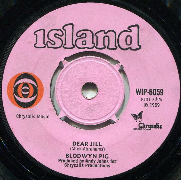 ・アーティスト Blodwyn Pig ・タイトル Dear Jill ・レーベル・型番 Island Records, Chrysalis WIP6059 ・フォーマット 7インチレコード ・コンディション(盤) 良い (VG+) ・コンディション(ジャケット) 可 (VG) ・コンディション(帯) オビなし ・特記事項 【カバー折れ/しわ】【カバー汚れ】【company sleve】 サンプル画像です。実際の商品の画像ではありません 商品写真はバーコード/カタログ番号に対応したサンプル画像ですので、お送りする商品の画像ではありません。帯やライナーなどの付属品は、特記事項に記載されている場合のみ含まれます。プロモやカラーレコードなどの仕様についても、該当する場合のみ特記事項に記載しています。 【ご購入前に必ずご確認ください】 ・本店サイト(www.recordcity.jp)とは価格、送料が違います ・本店サイト、その他支店のオーダーとは同梱発送できません ・注文確定後に別の注文を頂いた場合、注文同士の同梱は致しかねます。 ・別倉庫から発送しているため、店頭受け渡しは対応しておりません ・一部商品は他の通販サイトでも販売しているため、ご注文のタイミングによっては商品のご用意ができない場合がございます。 ・土日祝日はお休みです 金曜・祝前日9時以降のご連絡またはご入金は、返答または発送が週明け・祝日明けに順次対応となります。 ・ご購入後のキャンセル不可 ご購入後のキャンセルはいかなる理由においてもお受けできません。ご了承の上、ご購入くださいませ。 ・日本郵便(ゆうパック/ゆうメール)によるお届けになります。 ・中古品であることをご理解ください 当ストアでは中古商品を主に販売しております。中古品であることをご理解の上ご購入ください。また、一部商品はRecordCityオンラインストアで試聴可能です。 ・返品について お客様のご都合による返品は一切承っておりません。 表記の内容と実際の商品に相違がある場合、また針飛び等で返品・返金をご希望される場合は、商品の到着後1週間以内にご連絡ください。商品の返送をこちらで確認後、キャンセル・返金を行います。 コンディションVG以下の商品は返品できません。プレイに影響のない表面のこすれ傷、プレス起因のノイズ盤は返品の対象外です。 【コンディション表記】 ・ほぼ新品(M-)(Like New) 完全な新品。未使用。当店ではほぼ使用しません ・非常に良い(EX)(Excellent) 中古盤として美品な状態。わずかな経年を感じるものの傷みを感じさせない、当店基準で最高の状態 ・良い(VG+)(Very Good Plus) 丁寧に扱われた中古品で、軽い使用感がみられる。 ・可(VG)(Acceptable) 使い込まれた中古品で、「良い」よりもさらに使用感がみられる。 ・悪い(VG-)(Bad) 状態が悪いアイテム。使用の保障はなく、再生不可、針飛び、目立つノイズがあるかもしれない。状態によるクレーム不可。返品不可。 ・非常に悪い(G)(Very Bad) 「悪い」よりさらに状態が悪いアイテム。使用の保障はなく、再生不可、針飛び、目立つノイズがあるかもしれない。状態によるクレーム不可。返品不可。 ・ジャンク(Fair)(Junk/Fair) 割れている、反っている、水ダメージがある、カビ、ジャケットが分離している、ひどい書き込み、ひどい擦れなど最低の状態。使用の保障はなく、再生不可、針飛び、目立つノイズがあるかもしれない。状態によるクレーム不可。返品不可。 ・ジャンク(Poor)(Junk/Poor) 割れている、反っている、水ダメージがある、カビ、ジャケットが分離している、ひどい書き込み、ひどい擦れなど最低の状態。使用の保障はなく、再生不可、針飛び、目立つノイズがあるかもしれない。状態によるクレーム不可。返品不可。