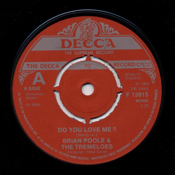 ・アーティスト Brian Poole & The Tremeloes ・タイトル Do You Love Me? / Someone, Someone ・レーベル・型番 Decca F13815 ・フォーマット 7インチレコード ・コンディション(盤) 非常に良い(EX) ・コンディション(ジャケット) プレインカバー（元ジャケット／カバー無し） ・コンディション(帯) オビなし ・特記事項 サンプル画像です。実際の商品の画像ではありません 商品写真はバーコード/カタログ番号に対応したサンプル画像ですので、お送りする商品の画像ではありません。帯やライナーなどの付属品は、特記事項に記載されている場合のみ含まれます。プロモやカラーレコードなどの仕様についても、該当する場合のみ特記事項に記載しています。 【ご購入前に必ずご確認ください】 ・本店サイト(www.recordcity.jp)とは価格、送料が違います ・本店サイト、その他支店のオーダーとは同梱発送できません ・注文確定後に別の注文を頂いた場合、注文同士の同梱は致しかねます。 ・別倉庫から発送しているため、店頭受け渡しは対応しておりません ・一部商品は他の通販サイトでも販売しているため、ご注文のタイミングによっては商品のご用意ができない場合がございます。 ・土日祝日はお休みです 金曜・祝前日9時以降のご連絡またはご入金は、返答または発送が週明け・祝日明けに順次対応となります。 ・ご購入後のキャンセル不可 ご購入後のキャンセルはいかなる理由においてもお受けできません。ご了承の上、ご購入くださいませ。 ・日本郵便(ゆうパック/ゆうメール)によるお届けになります。 ・中古品であることをご理解ください 当ストアでは中古商品を主に販売しております。中古品であることをご理解の上ご購入ください。また、一部商品はRecordCityオンラインストアで試聴可能です。 ・返品について お客様のご都合による返品は一切承っておりません。 表記の内容と実際の商品に相違がある場合、また針飛び等で返品・返金をご希望される場合は、商品の到着後1週間以内にご連絡ください。商品の返送をこちらで確認後、キャンセル・返金を行います。 コンディションVG以下の商品は返品できません。プレイに影響のない表面のこすれ傷、プレス起因のノイズ盤は返品の対象外です。 【コンディション表記】 ・ほぼ新品(M-)(Like New) 完全な新品。未使用。当店ではほぼ使用しません ・非常に良い(EX)(Excellent) 中古盤として美品な状態。わずかな経年を感じるものの傷みを感じさせない、当店基準で最高の状態 ・良い(VG+)(Very Good Plus) 丁寧に扱われた中古品で、軽い使用感がみられる。 ・可(VG)(Acceptable) 使い込まれた中古品で、「良い」よりもさらに使用感がみられる。 ・悪い(VG-)(Bad) 状態が悪いアイテム。使用の保障はなく、再生不可、針飛び、目立つノイズがあるかもしれない。状態によるクレーム不可。返品不可。 ・非常に悪い(G)(Very Bad) 「悪い」よりさらに状態が悪いアイテム。使用の保障はなく、再生不可、針飛び、目立つノイズがあるかもしれない。状態によるクレーム不可。返品不可。 ・ジャンク(Fair)(Junk/Fair) 割れている、反っている、水ダメージがある、カビ、ジャケットが分離している、ひどい書き込み、ひどい擦れなど最低の状態。使用の保障はなく、再生不可、針飛び、目立つノイズがあるかもしれない。状態によるクレーム不可。返品不可。 ・ジャンク(Poor)(Junk/Poor) 割れている、反っている、水ダメージがある、カビ、ジャケットが分離している、ひどい書き込み、ひどい擦れなど最低の状態。使用の保障はなく、再生不可、針飛び、目立つノイズがあるかもしれない。状態によるクレーム不可。返品不可。