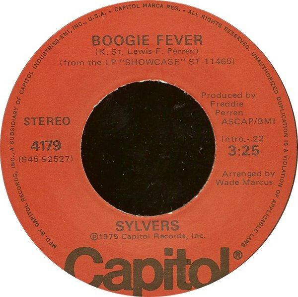 ・アーティスト The Sylvers ・タイトル Boogie Fever ・レーベル・型番 Capitol Records 4179 ・フォーマット 7インチレコード ・コンディション(盤) 良い (VG+) ・コンディション(ジャケット) プレインカバー（元ジャケット／カバー無し） ・コンディション(帯) オビなし ・特記事項 【レーベルに書き込み】 サンプル画像です。実際の商品の画像ではありません 商品写真はバーコード/カタログ番号に対応したサンプル画像ですので、お送りする商品の画像ではありません。帯やライナーなどの付属品は、特記事項に記載されている場合のみ含まれます。プロモやカラーレコードなどの仕様についても、該当する場合のみ特記事項に記載しています。 【ご購入前に必ずご確認ください】 ・本店サイト(www.recordcity.jp)とは価格、送料が違います ・本店サイト、その他支店のオーダーとは同梱発送できません ・注文確定後に別の注文を頂いた場合、注文同士の同梱は致しかねます。 ・別倉庫から発送しているため、店頭受け渡しは対応しておりません ・一部商品は他の通販サイトでも販売しているため、ご注文のタイミングによっては商品のご用意ができない場合がございます。 ・土日祝日はお休みです 金曜・祝前日9時以降のご連絡またはご入金は、返答または発送が週明け・祝日明けに順次対応となります。 ・ご購入後のキャンセル不可 ご購入後のキャンセルはいかなる理由においてもお受けできません。ご了承の上、ご購入くださいませ。 ・日本郵便(ゆうパック/ゆうメール)によるお届けになります。 ・中古品であることをご理解ください 当ストアでは中古商品を主に販売しております。中古品であることをご理解の上ご購入ください。また、一部商品はRecordCityオンラインストアで試聴可能です。 ・返品について お客様のご都合による返品は一切承っておりません。 表記の内容と実際の商品に相違がある場合、また針飛び等で返品・返金をご希望される場合は、商品の到着後1週間以内にご連絡ください。商品の返送をこちらで確認後、キャンセル・返金を行います。 コンディションVG以下の商品は返品できません。プレイに影響のない表面のこすれ傷、プレス起因のノイズ盤は返品の対象外です。 【コンディション表記】 ・ほぼ新品(M-)(Like New) 完全な新品。未使用。当店ではほぼ使用しません ・非常に良い(EX)(Excellent) 中古盤として美品な状態。わずかな経年を感じるものの傷みを感じさせない、当店基準で最高の状態 ・良い(VG+)(Very Good Plus) 丁寧に扱われた中古品で、軽い使用感がみられる。 ・可(VG)(Acceptable) 使い込まれた中古品で、「良い」よりもさらに使用感がみられる。 ・悪い(VG-)(Bad) 状態が悪いアイテム。使用の保障はなく、再生不可、針飛び、目立つノイズがあるかもしれない。状態によるクレーム不可。返品不可。 ・非常に悪い(G)(Very Bad) 「悪い」よりさらに状態が悪いアイテム。使用の保障はなく、再生不可、針飛び、目立つノイズがあるかもしれない。状態によるクレーム不可。返品不可。 ・ジャンク(Fair)(Junk/Fair) 割れている、反っている、水ダメージがある、カビ、ジャケットが分離している、ひどい書き込み、ひどい擦れなど最低の状態。使用の保障はなく、再生不可、針飛び、目立つノイズがあるかもしれない。状態によるクレーム不可。返品不可。 ・ジャンク(Poor)(Junk/Poor) 割れている、反っている、水ダメージがある、カビ、ジャケットが分離している、ひどい書き込み、ひどい擦れなど最低の状態。使用の保障はなく、再生不可、針飛び、目立つノイズがあるかもしれない。状態によるクレーム不可。返品不可。