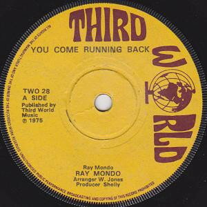 ・アーティスト Raymondo ・タイトル You Come Running Back ・レーベル・型番 Third World TWO28 ・フォーマット 7インチレコード ・コンディション(盤) 非常に良い(EX) ・コンディション(ジャケット) ・コンディション(帯) オビなし ・特記事項 サンプル画像です。実際の商品の画像ではありません 商品写真はバーコード/カタログ番号に対応したサンプル画像ですので、お送りする商品の画像ではありません。帯やライナーなどの付属品は、特記事項に記載されている場合のみ含まれます。プロモやカラーレコードなどの仕様についても、該当する場合のみ特記事項に記載しています。 【ご購入前に必ずご確認ください】 ・本店サイト(www.recordcity.jp)とは価格、送料が違います ・本店サイト、その他支店のオーダーとは同梱発送できません ・注文確定後に別の注文を頂いた場合、注文同士の同梱は致しかねます。 ・別倉庫から発送しているため、店頭受け渡しは対応しておりません ・一部商品は他の通販サイトでも販売しているため、ご注文のタイミングによっては商品のご用意ができない場合がございます。 ・土日祝日はお休みです 金曜・祝前日9時以降のご連絡またはご入金は、返答または発送が週明け・祝日明けに順次対応となります。 ・ご購入後のキャンセル不可 ご購入後のキャンセルはいかなる理由においてもお受けできません。ご了承の上、ご購入くださいませ。 ・日本郵便(ゆうパック/ゆうメール)によるお届けになります。 ・中古品であることをご理解ください 当ストアでは中古商品を主に販売しております。中古品であることをご理解の上ご購入ください。また、一部商品はRecordCityオンラインストアで試聴可能です。 ・返品について お客様のご都合による返品は一切承っておりません。 表記の内容と実際の商品に相違がある場合、また針飛び等で返品・返金をご希望される場合は、商品の到着後1週間以内にご連絡ください。商品の返送をこちらで確認後、キャンセル・返金を行います。 コンディションVG以下の商品は返品できません。プレイに影響のない表面のこすれ傷、プレス起因のノイズ盤は返品の対象外です。 【コンディション表記】 ・ほぼ新品(M-)(Like New) 完全な新品。未使用。当店ではほぼ使用しません ・非常に良い(EX)(Excellent) 中古盤として美品な状態。わずかな経年を感じるものの傷みを感じさせない、当店基準で最高の状態 ・良い(VG+)(Very Good Plus) 丁寧に扱われた中古品で、軽い使用感がみられる。 ・可(VG)(Acceptable) 使い込まれた中古品で、「良い」よりもさらに使用感がみられる。 ・悪い(VG-)(Bad) 状態が悪いアイテム。使用の保障はなく、再生不可、針飛び、目立つノイズがあるかもしれない。状態によるクレーム不可。返品不可。 ・非常に悪い(G)(Very Bad) 「悪い」よりさらに状態が悪いアイテム。使用の保障はなく、再生不可、針飛び、目立つノイズがあるかもしれない。状態によるクレーム不可。返品不可。 ・ジャンク(Fair)(Junk/Fair) 割れている、反っている、水ダメージがある、カビ、ジャケットが分離している、ひどい書き込み、ひどい擦れなど最低の状態。使用の保障はなく、再生不可、針飛び、目立つノイズがあるかもしれない。状態によるクレーム不可。返品不可。 ・ジャンク(Poor)(Junk/Poor) 割れている、反っている、水ダメージがある、カビ、ジャケットが分離している、ひどい書き込み、ひどい擦れなど最低の状態。使用の保障はなく、再生不可、針飛び、目立つノイズがあるかもしれない。状態によるクレーム不可。返品不可。