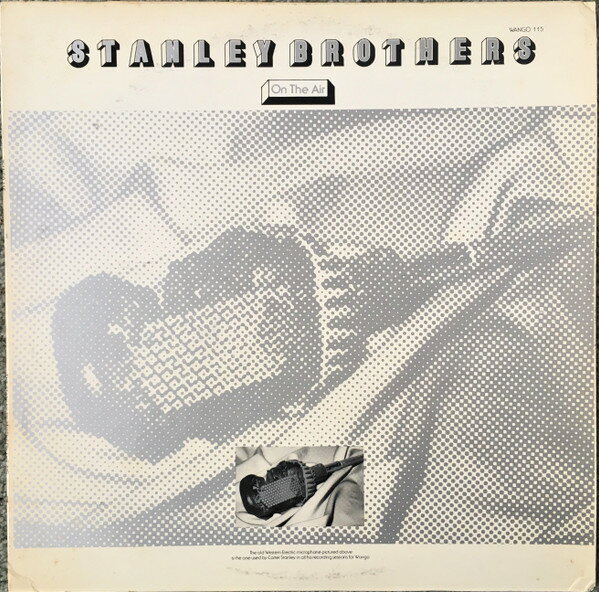 ・アーティスト Stanley Brothers ・タイトル On The Air ・レーベル・型番 Wango Records 115 ・フォーマット LPレコード ・コンディション(盤) 非常に良い(EX) ・コンディション(ジャケット) 良い (VG+) ・コンディション(帯) オビなし ・特記事項 【カバー汚れ】 サンプル画像です。実際の商品の画像ではありません 商品写真はバーコード/カタログ番号に対応したサンプル画像ですので、お送りする商品の画像ではありません。帯やライナーなどの付属品は、特記事項に記載されている場合のみ含まれます。プロモやカラーレコードなどの仕様についても、該当する場合のみ特記事項に記載しています。 【ご購入前に必ずご確認ください】 ・本店サイト(www.recordcity.jp)とは価格、送料が違います ・本店サイト、その他支店のオーダーとは同梱発送できません ・注文確定後に別の注文を頂いた場合、注文同士の同梱は致しかねます。 ・別倉庫から発送しているため、店頭受け渡しは対応しておりません ・一部商品は他の通販サイトでも販売しているため、ご注文のタイミングによっては商品のご用意ができない場合がございます。 ・土日祝日はお休みです 金曜・祝前日9時以降のご連絡またはご入金は、返答または発送が週明け・祝日明けに順次対応となります。 ・ご購入後のキャンセル不可 ご購入後のキャンセルはいかなる理由においてもお受けできません。ご了承の上、ご購入くださいませ。 ・日本郵便(ゆうパック/ゆうメール)によるお届けになります。 ・中古品であることをご理解ください 当ストアでは中古商品を主に販売しております。中古品であることをご理解の上ご購入ください。また、一部商品はRecordCityオンラインストアで試聴可能です。 ・返品について お客様のご都合による返品は一切承っておりません。 表記の内容と実際の商品に相違がある場合、また針飛び等で返品・返金をご希望される場合は、商品の到着後1週間以内にご連絡ください。商品の返送をこちらで確認後、キャンセル・返金を行います。 コンディションVG以下の商品は返品できません。プレイに影響のない表面のこすれ傷、プレス起因のノイズ盤は返品の対象外です。 【コンディション表記】 ・ほぼ新品(M-)(Like New) 完全な新品。未使用。当店ではほぼ使用しません ・非常に良い(EX)(Excellent) 中古盤として美品な状態。わずかな経年を感じるものの傷みを感じさせない、当店基準で最高の状態 ・良い(VG+)(Very Good Plus) 丁寧に扱われた中古品で、軽い使用感がみられる。 ・可(VG)(Acceptable) 使い込まれた中古品で、「良い」よりもさらに使用感がみられる。 ・悪い(VG-)(Bad) 状態が悪いアイテム。使用の保障はなく、再生不可、針飛び、目立つノイズがあるかもしれない。状態によるクレーム不可。返品不可。 ・非常に悪い(G)(Very Bad) 「悪い」よりさらに状態が悪いアイテム。使用の保障はなく、再生不可、針飛び、目立つノイズがあるかもしれない。状態によるクレーム不可。返品不可。 ・ジャンク(Fair)(Junk/Fair) 割れている、反っている、水ダメージがある、カビ、ジャケットが分離している、ひどい書き込み、ひどい擦れなど最低の状態。使用の保障はなく、再生不可、針飛び、目立つノイズがあるかもしれない。状態によるクレーム不可。返品不可。 ・ジャンク(Poor)(Junk/Poor) 割れている、反っている、水ダメージがある、カビ、ジャケットが分離している、ひどい書き込み、ひどい擦れなど最低の状態。使用の保障はなく、再生不可、針飛び、目立つノイズがあるかもしれない。状態によるクレーム不可。返品不可。