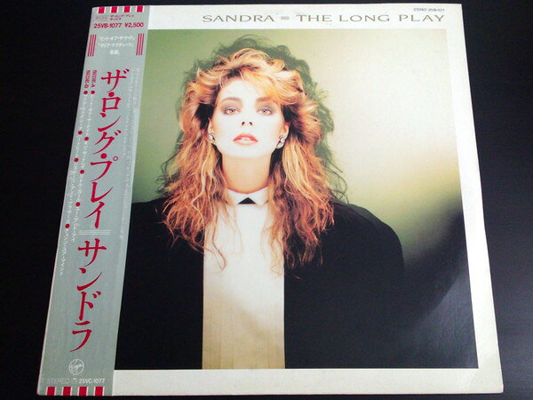 ・アーティスト Sandra ・タイトル Long Play ・レーベル・型番 VIRGIN 25VB1077PROMO ・フォーマット LPレコード ・コンディション(盤) 非常に良い(EX) ・コンディション(ジャケット) 良い (VG+) ・コンディション(帯) オビなし ・特記事項 【プロモ盤】 【ライナー付き】 【プロモ印刷レーベル】【プロモシール】 サンプル画像です。実際の商品の画像ではありません 商品写真はバーコード/カタログ番号に対応したサンプル画像ですので、お送りする商品の画像ではありません。帯やライナーなどの付属品は、特記事項に記載されている場合のみ含まれます。プロモやカラーレコードなどの仕様についても、該当する場合のみ特記事項に記載しています。 【ご購入前に必ずご確認ください】 ・本店サイト(www.recordcity.jp)とは価格、送料が違います ・本店サイト、その他支店のオーダーとは同梱発送できません ・注文確定後に別の注文を頂いた場合、注文同士の同梱は致しかねます。 ・別倉庫から発送しているため、店頭受け渡しは対応しておりません ・一部商品は他の通販サイトでも販売しているため、ご注文のタイミングによっては商品のご用意ができない場合がございます。 ・土日祝日はお休みです 金曜・祝前日9時以降のご連絡またはご入金は、返答または発送が週明け・祝日明けに順次対応となります。 ・ご購入後のキャンセル不可 ご購入後のキャンセルはいかなる理由においてもお受けできません。ご了承の上、ご購入くださいませ。 ・日本郵便(ゆうパック/ゆうメール)によるお届けになります。 ・中古品であることをご理解ください 当ストアでは中古商品を主に販売しております。中古品であることをご理解の上ご購入ください。また、一部商品はRecordCityオンラインストアで試聴可能です。 ・返品について お客様のご都合による返品は一切承っておりません。 表記の内容と実際の商品に相違がある場合、また針飛び等で返品・返金をご希望される場合は、商品の到着後1週間以内にご連絡ください。商品の返送をこちらで確認後、キャンセル・返金を行います。 コンディションVG以下の商品は返品できません。プレイに影響のない表面のこすれ傷、プレス起因のノイズ盤は返品の対象外です。 【コンディション表記】 ・ほぼ新品(M-)(Like New) 完全な新品。未使用。当店ではほぼ使用しません ・非常に良い(EX)(Excellent) 中古盤として美品な状態。わずかな経年を感じるものの傷みを感じさせない、当店基準で最高の状態 ・良い(VG+)(Very Good Plus) 丁寧に扱われた中古品で、軽い使用感がみられる。 ・可(VG)(Acceptable) 使い込まれた中古品で、「良い」よりもさらに使用感がみられる。 ・悪い(VG-)(Bad) 状態が悪いアイテム。使用の保障はなく、再生不可、針飛び、目立つノイズがあるかもしれない。状態によるクレーム不可。返品不可。 ・非常に悪い(G)(Very Bad) 「悪い」よりさらに状態が悪いアイテム。使用の保障はなく、再生不可、針飛び、目立つノイズがあるかもしれない。状態によるクレーム不可。返品不可。 ・ジャンク(Fair)(Junk/Fair) 割れている、反っている、水ダメージがある、カビ、ジャケットが分離している、ひどい書き込み、ひどい擦れなど最低の状態。使用の保障はなく、再生不可、針飛び、目立つノイズがあるかもしれない。状態によるクレーム不可。返品不可。 ・ジャンク(Poor)(Junk/Poor) 割れている、反っている、水ダメージがある、カビ、ジャケットが分離している、ひどい書き込み、ひどい擦れなど最低の状態。使用の保障はなく、再生不可、針飛び、目立つノイズがあるかもしれない。状態によるクレーム不可。返品不可。