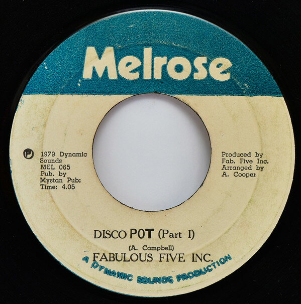・アーティスト Fabulous Five Inc. ・タイトル Disco Pot ・レーベル・型番 Melrose MEL065 ・フォーマット 7インチレコード ・コンディション(盤) 非常に良い(EX) ・コンディション(ジャケット) ・コンディション(帯) オビなし ・特記事項 【レーベルに書き込み】 サンプル画像です。実際の商品の画像ではありません 商品写真はバーコード/カタログ番号に対応したサンプル画像ですので、お送りする商品の画像ではありません。帯やライナーなどの付属品は、特記事項に記載されている場合のみ含まれます。プロモやカラーレコードなどの仕様についても、該当する場合のみ特記事項に記載しています。 【ご購入前に必ずご確認ください】 ・本店サイト(www.recordcity.jp)とは価格、送料が違います ・本店サイト、その他支店のオーダーとは同梱発送できません ・注文確定後に別の注文を頂いた場合、注文同士の同梱は致しかねます。 ・別倉庫から発送しているため、店頭受け渡しは対応しておりません ・一部商品は他の通販サイトでも販売しているため、ご注文のタイミングによっては商品のご用意ができない場合がございます。 ・土日祝日はお休みです 金曜・祝前日9時以降のご連絡またはご入金は、返答または発送が週明け・祝日明けに順次対応となります。 ・ご購入後のキャンセル不可 ご購入後のキャンセルはいかなる理由においてもお受けできません。ご了承の上、ご購入くださいませ。 ・日本郵便(ゆうパック/ゆうメール)によるお届けになります。 ・中古品であることをご理解ください 当ストアでは中古商品を主に販売しております。中古品であることをご理解の上ご購入ください。また、一部商品はRecordCityオンラインストアで試聴可能です。 ・返品について お客様のご都合による返品は一切承っておりません。 表記の内容と実際の商品に相違がある場合、また針飛び等で返品・返金をご希望される場合は、商品の到着後1週間以内にご連絡ください。商品の返送をこちらで確認後、キャンセル・返金を行います。 コンディションVG以下の商品は返品できません。プレイに影響のない表面のこすれ傷、プレス起因のノイズ盤は返品の対象外です。 【コンディション表記】 ・ほぼ新品(M-)(Like New) 完全な新品。未使用。当店ではほぼ使用しません ・非常に良い(EX)(Excellent) 中古盤として美品な状態。わずかな経年を感じるものの傷みを感じさせない、当店基準で最高の状態 ・良い(VG+)(Very Good Plus) 丁寧に扱われた中古品で、軽い使用感がみられる。 ・可(VG)(Acceptable) 使い込まれた中古品で、「良い」よりもさらに使用感がみられる。 ・悪い(VG-)(Bad) 状態が悪いアイテム。使用の保障はなく、再生不可、針飛び、目立つノイズがあるかもしれない。状態によるクレーム不可。返品不可。 ・非常に悪い(G)(Very Bad) 「悪い」よりさらに状態が悪いアイテム。使用の保障はなく、再生不可、針飛び、目立つノイズがあるかもしれない。状態によるクレーム不可。返品不可。 ・ジャンク(Fair)(Junk/Fair) 割れている、反っている、水ダメージがある、カビ、ジャケットが分離している、ひどい書き込み、ひどい擦れなど最低の状態。使用の保障はなく、再生不可、針飛び、目立つノイズがあるかもしれない。状態によるクレーム不可。返品不可。 ・ジャンク(Poor)(Junk/Poor) 割れている、反っている、水ダメージがある、カビ、ジャケットが分離している、ひどい書き込み、ひどい擦れなど最低の状態。使用の保障はなく、再生不可、針飛び、目立つノイズがあるかもしれない。状態によるクレーム不可。返品不可。