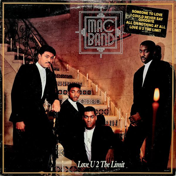 ・アーティスト Mac Band Featuring The McCampbell Brothers ・タイトル Love U 2 The Limit ・レーベル・型番 MCA Records MCA10059 ・フォーマット LPレコード ・コンディション(盤) 良い (VG+) ・コンディション(ジャケット) 非常に良い(EX) ・コンディション(帯) オビなし ・特記事項 【盤に浅い跡】 サンプル画像です。実際の商品の画像ではありません 商品写真はバーコード/カタログ番号に対応したサンプル画像ですので、お送りする商品の画像ではありません。帯やライナーなどの付属品は、特記事項に記載されている場合のみ含まれます。プロモやカラーレコードなどの仕様についても、該当する場合のみ特記事項に記載しています。 【ご購入前に必ずご確認ください】 ・本店サイト(www.recordcity.jp)とは価格、送料が違います ・本店サイト、その他支店のオーダーとは同梱発送できません ・別倉庫から発送しているため、店頭受け渡しは対応しておりません ・一部商品は他の通販サイトでも販売しているため、ご注文のタイミングによっては商品のご用意ができない場合がございます。 ・土日祝日はお休みです 金曜・祝前日9時以降のご連絡またはご入金は、返答または発送が週明け・祝日明けに順次対応となります。 ・ご購入後のキャンセル不可 ご購入後のキャンセルはいかなる理由においてもお受けできません。ご了承の上、ご購入くださいませ。 ・日本郵便(ゆうパック/ゆうメール)によるお届けになります。 ・中古品であることをご理解ください 当ストアでは中古商品を主に販売しております。中古品であることをご理解の上ご購入ください。また、一部商品はRecordCityオンラインストアで試聴可能です。 ・返品について お客様のご都合による返品は一切承っておりません。 表記の内容と実際の商品に相違がある場合、また針飛び等で返品・返金をご希望される場合は、商品の到着後1週間以内にご連絡ください。商品の返送をこちらで確認後、キャンセル・返金を行います。 コンディションVG以下の商品は返品できません。プレイに影響のない表面のこすれ傷、プレス起因のノイズ盤は返品の対象外です。 【コンディション表記】 ・ほぼ新品(M-)(Like New) 完全な新品。未使用。当店ではほぼ使用しません ・非常に良い(EX)(Excellent) 中古盤として美品な状態。わずかな経年を感じるものの傷みを感じさせない、当店基準で最高の状態 ・良い(VG+)(Very Good Plus) 丁寧に扱われた中古品で、軽い使用感がみられる。 ・可(VG)(Acceptable) 使い込まれた中古品で、「良い」よりもさらに使用感がみられる。 ・悪い(VG-)(Bad) 状態が悪いアイテム。使用の保障はなく、再生不可、針飛び、目立つノイズがあるかもしれない。状態によるクレーム不可。返品不可。 ・非常に悪い(G)(Very Bad) 「悪い」よりさらに状態が悪いアイテム。使用の保障はなく、再生不可、針飛び、目立つノイズがあるかもしれない。状態によるクレーム不可。返品不可。 ・ジャンク(Fair)(Junk/Fair) 割れている、反っている、水ダメージがある、カビ、ジャケットが分離している、ひどい書き込み、ひどい擦れなど最低の状態。使用の保障はなく、再生不可、針飛び、目立つノイズがあるかもしれない。状態によるクレーム不可。返品不可。 ・ジャンク(Poor)(Junk/Poor) 割れている、反っている、水ダメージがある、カビ、ジャケットが分離している、ひどい書き込み、ひどい擦れなど最低の状態。使用の保障はなく、再生不可、針飛び、目立つノイズがあるかもしれない。状態によるクレーム不可。返品不可。