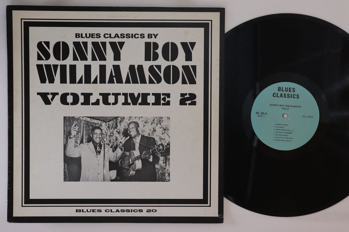 ・アーティスト Sonny Boy Williamson ・タイトル Blues Classics By Sonny Boy Williamson Volume 2 ・レーベル BLUES CLASSICS BC20 ・フォーマット LPレコード ・コンディション(盤) 良い (VG+) ・コンディション(ジャケット) 可 (VG) ・コンディション(帯) オビなし ・特記事項 【カバーに目立つ染み】 実際に発送される商品の画像です 【ご購入前に必ずご確認ください】 ・本店サイト(www.recordcity.jp)とは価格、送料が違います ・本店サイト、その他支店のオーダーとは同梱発送できません ・別倉庫から発送しているため、店頭受け渡しは対応しておりません ・一部商品は他の通販サイトでも販売しているため、ご注文のタイミングによっては商品のご用意ができない場合がございます。 ・土日祝日はお休みです 金曜・祝前日9時以降のご連絡またはご入金は、返答または発送が週明け・祝日明けに順次対応となります。 ・ご購入後のキャンセル不可 ご購入後のキャンセルはいかなる理由においてもお受けできません。ご了承の上、ご購入くださいませ。 ・日本郵便(ゆうパック/ゆうメール)によるお届けになります。 ・中古品であることをご理解ください 当ストアではお客様よりお譲りいただいた中古商品を主に販売しております。中古品であることをご理解の上ご購入ください。また、一部商品はRecordCityオンラインストアで試聴可能です。 ・返品について お客様のご都合による返品は一切承っておりません。 表記の内容と実際の商品に相違がある場合、また針飛び等で返品・返金をご希望される場合は、商品の到着後1週間以内にご連絡ください。商品の返送をこちらで確認後、キャンセル・返金を行います。 コンディションVG以下の商品は返品できません。プレイに影響のない表面のこすれ傷、プレス起因のノイズ盤は返品の対象外です。 【コンディション表記】 ・ほぼ新品(M-)(Like New) 完全な新品。未使用。当店ではほぼ使用しません ・非常に良い(EX)(Excellent) 中古盤として美品な状態。わずかな経年を感じるものの傷みを感じさせない、当店基準で最高の状態 ・良い(VG+)(Very Good Plus) 丁寧に扱われた中古品で、軽い使用感がみられる。 ・可(VG)(Acceptable) 使い込まれた中古品で、「良い」よりもさらに使用感がみられる。 ・悪い(VG-)(Bad) 状態が悪いアイテム。使用の保障はなく、再生不可、針飛び、目立つノイズがあるかもしれない。状態によるクレーム不可。返品不可。 ・非常に悪い(G)(Very Bad) 「悪い」よりさらに状態が悪いアイテム。使用の保障はなく、再生不可、針飛び、目立つノイズがあるかもしれない。状態によるクレーム不可。返品不可。 ・ジャンク(Fair)(Junk/Fair) 割れている、反っている、水ダメージがある、カビ、ジャケットが分離している、ひどい書き込み、ひどい擦れなど最低の状態。使用の保障はなく、再生不可、針飛び、目立つノイズがあるかもしれない。状態によるクレーム不可。返品不可。 ・ジャンク(Poor)(Junk/Poor) 割れている、反っている、水ダメージがある、カビ、ジャケットが分離している、ひどい書き込み、ひどい擦れなど最低の状態。使用の保障はなく、再生不可、針飛び、目立つノイズがあるかもしれない。状態によるクレーム不可。返品不可。
