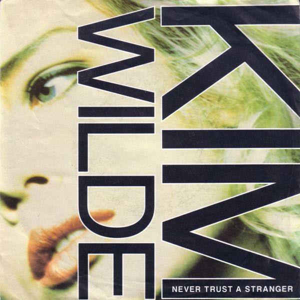 ・アーティスト Kim Wilde ・タイトル Never Trust A Stranger ・レーベル・型番 MCA Records KIM9 ・フォーマット 7インチレコード ・コンディション(盤) 良い (VG+) ・コンディション(ジャケット) 良い (VG+) ・コンディション(帯) オビなし ・特記事項 【盤に浅い跡】【カバーに軽い擦れ】 サンプル画像です。実際の商品の画像ではありません 商品写真はバーコード/カタログ番号に対応したサンプル画像ですので、お送りする商品の画像ではありません。帯やライナーなどの付属品は、特記事項に記載されている場合のみ含まれます。プロモやカラーレコードなどの仕様についても、該当する場合のみ特記事項に記載しています。 【ご購入前に必ずご確認ください】 ・本店サイト(www.recordcity.jp)とは価格、送料が違います ・本店サイト、その他支店のオーダーとは同梱発送できません ・注文確定後に別の注文を頂いた場合、注文同士の同梱は致しかねます。 ・別倉庫から発送しているため、店頭受け渡しは対応しておりません ・一部商品は他の通販サイトでも販売しているため、ご注文のタイミングによっては商品のご用意ができない場合がございます。 ・土日祝日はお休みです 金曜・祝前日9時以降のご連絡またはご入金は、返答または発送が週明け・祝日明けに順次対応となります。 ・ご購入後のキャンセル不可 ご購入後のキャンセルはいかなる理由においてもお受けできません。ご了承の上、ご購入くださいませ。 ・日本郵便(ゆうパック/ゆうメール)によるお届けになります。 ・中古品であることをご理解ください 当ストアでは中古商品を主に販売しております。中古品であることをご理解の上ご購入ください。また、一部商品はRecordCityオンラインストアで試聴可能です。 ・返品について お客様のご都合による返品は一切承っておりません。 表記の内容と実際の商品に相違がある場合、また針飛び等で返品・返金をご希望される場合は、商品の到着後1週間以内にご連絡ください。商品の返送をこちらで確認後、キャンセル・返金を行います。 コンディションVG以下の商品は返品できません。プレイに影響のない表面のこすれ傷、プレス起因のノイズ盤は返品の対象外です。 【コンディション表記】 ・ほぼ新品(M-)(Like New) 完全な新品。未使用。当店ではほぼ使用しません ・非常に良い(EX)(Excellent) 中古盤として美品な状態。わずかな経年を感じるものの傷みを感じさせない、当店基準で最高の状態 ・良い(VG+)(Very Good Plus) 丁寧に扱われた中古品で、軽い使用感がみられる。 ・可(VG)(Acceptable) 使い込まれた中古品で、「良い」よりもさらに使用感がみられる。 ・悪い(VG-)(Bad) 状態が悪いアイテム。使用の保障はなく、再生不可、針飛び、目立つノイズがあるかもしれない。状態によるクレーム不可。返品不可。 ・非常に悪い(G)(Very Bad) 「悪い」よりさらに状態が悪いアイテム。使用の保障はなく、再生不可、針飛び、目立つノイズがあるかもしれない。状態によるクレーム不可。返品不可。 ・ジャンク(Fair)(Junk/Fair) 割れている、反っている、水ダメージがある、カビ、ジャケットが分離している、ひどい書き込み、ひどい擦れなど最低の状態。使用の保障はなく、再生不可、針飛び、目立つノイズがあるかもしれない。状態によるクレーム不可。返品不可。 ・ジャンク(Poor)(Junk/Poor) 割れている、反っている、水ダメージがある、カビ、ジャケットが分離している、ひどい書き込み、ひどい擦れなど最低の状態。使用の保障はなく、再生不可、針飛び、目立つノイズがあるかもしれない。状態によるクレーム不可。返品不可。