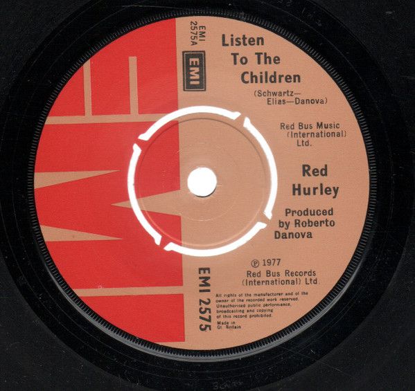 ・アーティスト Red Hurley ・タイトル Listen To The Children ・レーベル・型番 EMI EMI2575 ・フォーマット 7インチレコード ・コンディション(盤) 良い (VG+) ・コンディション(ジャケット) プレインカバー（元ジャケット／カバー無し） ・コンディション(帯) オビなし ・特記事項 【盤に浅い跡】【盤に小さいキズ】【company sleeve】 サンプル画像です。実際の商品の画像ではありません 商品写真はバーコード/カタログ番号に対応したサンプル画像ですので、お送りする商品の画像ではありません。帯やライナーなどの付属品は、特記事項に記載されている場合のみ含まれます。プロモやカラーレコードなどの仕様についても、該当する場合のみ特記事項に記載しています。 【ご購入前に必ずご確認ください】 ・本店サイト(www.recordcity.jp)とは価格、送料が違います ・本店サイト、その他支店のオーダーとは同梱発送できません ・注文確定後に別の注文を頂いた場合、注文同士の同梱は致しかねます。 ・別倉庫から発送しているため、店頭受け渡しは対応しておりません ・一部商品は他の通販サイトでも販売しているため、ご注文のタイミングによっては商品のご用意ができない場合がございます。 ・土日祝日はお休みです 金曜・祝前日9時以降のご連絡またはご入金は、返答または発送が週明け・祝日明けに順次対応となります。 ・ご購入後のキャンセル不可 ご購入後のキャンセルはいかなる理由においてもお受けできません。ご了承の上、ご購入くださいませ。 ・日本郵便(ゆうパック/ゆうメール)によるお届けになります。 ・中古品であることをご理解ください 当ストアでは中古商品を主に販売しております。中古品であることをご理解の上ご購入ください。また、一部商品はRecordCityオンラインストアで試聴可能です。 ・返品について お客様のご都合による返品は一切承っておりません。 表記の内容と実際の商品に相違がある場合、また針飛び等で返品・返金をご希望される場合は、商品の到着後1週間以内にご連絡ください。商品の返送をこちらで確認後、キャンセル・返金を行います。 コンディションVG以下の商品は返品できません。プレイに影響のない表面のこすれ傷、プレス起因のノイズ盤は返品の対象外です。 【コンディション表記】 ・ほぼ新品(M-)(Like New) 完全な新品。未使用。当店ではほぼ使用しません ・非常に良い(EX)(Excellent) 中古盤として美品な状態。わずかな経年を感じるものの傷みを感じさせない、当店基準で最高の状態 ・良い(VG+)(Very Good Plus) 丁寧に扱われた中古品で、軽い使用感がみられる。 ・可(VG)(Acceptable) 使い込まれた中古品で、「良い」よりもさらに使用感がみられる。 ・悪い(VG-)(Bad) 状態が悪いアイテム。使用の保障はなく、再生不可、針飛び、目立つノイズがあるかもしれない。状態によるクレーム不可。返品不可。 ・非常に悪い(G)(Very Bad) 「悪い」よりさらに状態が悪いアイテム。使用の保障はなく、再生不可、針飛び、目立つノイズがあるかもしれない。状態によるクレーム不可。返品不可。 ・ジャンク(Fair)(Junk/Fair) 割れている、反っている、水ダメージがある、カビ、ジャケットが分離している、ひどい書き込み、ひどい擦れなど最低の状態。使用の保障はなく、再生不可、針飛び、目立つノイズがあるかもしれない。状態によるクレーム不可。返品不可。 ・ジャンク(Poor)(Junk/Poor) 割れている、反っている、水ダメージがある、カビ、ジャケットが分離している、ひどい書き込み、ひどい擦れなど最低の状態。使用の保障はなく、再生不可、針飛び、目立つノイズがあるかもしれない。状態によるクレーム不可。返品不可。