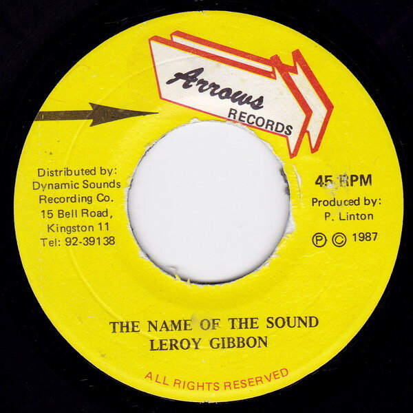 ・アーティスト Leroy Gibbons ・タイトル Name Of The Sound ・レーベル・型番 Arrows Records NONE ・フォーマット 7インチレコード ・コンディション(盤) 良い (VG+) ・コンディション(ジャケット) ・コンディション(帯) オビなし ・特記事項 サンプル画像です。実際の商品の画像ではありません 商品写真はバーコード/カタログ番号に対応したサンプル画像ですので、お送りする商品の画像ではありません。帯やライナーなどの付属品は、特記事項に記載されている場合のみ含まれます。プロモやカラーレコードなどの仕様についても、該当する場合のみ特記事項に記載しています。 【ご購入前に必ずご確認ください】 ・本店サイト(www.recordcity.jp)とは価格、送料が違います ・本店サイト、その他支店のオーダーとは同梱発送できません ・注文確定後に別の注文を頂いた場合、注文同士の同梱は致しかねます。 ・別倉庫から発送しているため、店頭受け渡しは対応しておりません ・一部商品は他の通販サイトでも販売しているため、ご注文のタイミングによっては商品のご用意ができない場合がございます。 ・土日祝日はお休みです 金曜・祝前日9時以降のご連絡またはご入金は、返答または発送が週明け・祝日明けに順次対応となります。 ・ご購入後のキャンセル不可 ご購入後のキャンセルはいかなる理由においてもお受けできません。ご了承の上、ご購入くださいませ。 ・日本郵便(ゆうパック/ゆうメール)によるお届けになります。 ・中古品であることをご理解ください 当ストアでは中古商品を主に販売しております。中古品であることをご理解の上ご購入ください。また、一部商品はRecordCityオンラインストアで試聴可能です。 ・返品について お客様のご都合による返品は一切承っておりません。 表記の内容と実際の商品に相違がある場合、また針飛び等で返品・返金をご希望される場合は、商品の到着後1週間以内にご連絡ください。商品の返送をこちらで確認後、キャンセル・返金を行います。 コンディションVG以下の商品は返品できません。プレイに影響のない表面のこすれ傷、プレス起因のノイズ盤は返品の対象外です。 【コンディション表記】 ・ほぼ新品(M-)(Like New) 完全な新品。未使用。当店ではほぼ使用しません ・非常に良い(EX)(Excellent) 中古盤として美品な状態。わずかな経年を感じるものの傷みを感じさせない、当店基準で最高の状態 ・良い(VG+)(Very Good Plus) 丁寧に扱われた中古品で、軽い使用感がみられる。 ・可(VG)(Acceptable) 使い込まれた中古品で、「良い」よりもさらに使用感がみられる。 ・悪い(VG-)(Bad) 状態が悪いアイテム。使用の保障はなく、再生不可、針飛び、目立つノイズがあるかもしれない。状態によるクレーム不可。返品不可。 ・非常に悪い(G)(Very Bad) 「悪い」よりさらに状態が悪いアイテム。使用の保障はなく、再生不可、針飛び、目立つノイズがあるかもしれない。状態によるクレーム不可。返品不可。 ・ジャンク(Fair)(Junk/Fair) 割れている、反っている、水ダメージがある、カビ、ジャケットが分離している、ひどい書き込み、ひどい擦れなど最低の状態。使用の保障はなく、再生不可、針飛び、目立つノイズがあるかもしれない。状態によるクレーム不可。返品不可。 ・ジャンク(Poor)(Junk/Poor) 割れている、反っている、水ダメージがある、カビ、ジャケットが分離している、ひどい書き込み、ひどい擦れなど最低の状態。使用の保障はなく、再生不可、針飛び、目立つノイズがあるかもしれない。状態によるクレーム不可。返品不可。