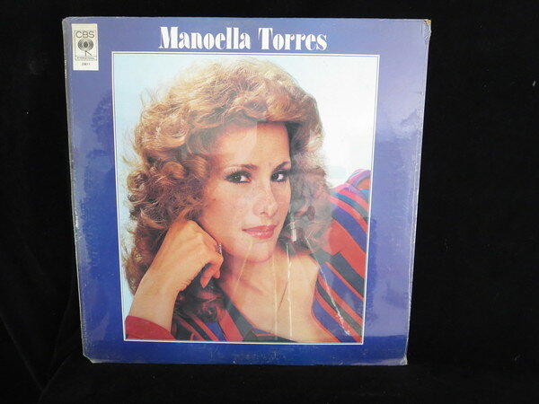 ・アーティスト Manoella Torres ・タイトル Manoella Torres ・レーベル・型番 DISCOS CBS INTERNATIONAL DIL20611 ・フォーマット LPレコード ・コンディション(盤) 良い (VG+) ・コンディション(ジャケット) 良い (VG+) ・コンディション(帯) オビなし ・特記事項 【シュリンク残し】 サンプル画像です。実際の商品の画像ではありません 商品写真はバーコード/カタログ番号に対応したサンプル画像ですので、お送りする商品の画像ではありません。帯やライナーなどの付属品は、特記事項に記載されている場合のみ含まれます。プロモやカラーレコードなどの仕様についても、該当する場合のみ特記事項に記載しています。 【ご購入前に必ずご確認ください】 ・本店サイト(www.recordcity.jp)とは価格、送料が違います ・本店サイト、その他支店のオーダーとは同梱発送できません ・注文確定後に別の注文を頂いた場合、注文同士の同梱は致しかねます。 ・別倉庫から発送しているため、店頭受け渡しは対応しておりません ・一部商品は他の通販サイトでも販売しているため、ご注文のタイミングによっては商品のご用意ができない場合がございます。 ・土日祝日はお休みです 金曜・祝前日9時以降のご連絡またはご入金は、返答または発送が週明け・祝日明けに順次対応となります。 ・ご購入後のキャンセル不可 ご購入後のキャンセルはいかなる理由においてもお受けできません。ご了承の上、ご購入くださいませ。 ・日本郵便(ゆうパック/ゆうメール)によるお届けになります。 ・中古品であることをご理解ください 当ストアでは中古商品を主に販売しております。中古品であることをご理解の上ご購入ください。また、一部商品はRecordCityオンラインストアで試聴可能です。 ・返品について お客様のご都合による返品は一切承っておりません。 表記の内容と実際の商品に相違がある場合、また針飛び等で返品・返金をご希望される場合は、商品の到着後1週間以内にご連絡ください。商品の返送をこちらで確認後、キャンセル・返金を行います。 コンディションVG以下の商品は返品できません。プレイに影響のない表面のこすれ傷、プレス起因のノイズ盤は返品の対象外です。 【コンディション表記】 ・ほぼ新品(M-)(Like New) 完全な新品。未使用。当店ではほぼ使用しません ・非常に良い(EX)(Excellent) 中古盤として美品な状態。わずかな経年を感じるものの傷みを感じさせない、当店基準で最高の状態 ・良い(VG+)(Very Good Plus) 丁寧に扱われた中古品で、軽い使用感がみられる。 ・可(VG)(Acceptable) 使い込まれた中古品で、「良い」よりもさらに使用感がみられる。 ・悪い(VG-)(Bad) 状態が悪いアイテム。使用の保障はなく、再生不可、針飛び、目立つノイズがあるかもしれない。状態によるクレーム不可。返品不可。 ・非常に悪い(G)(Very Bad) 「悪い」よりさらに状態が悪いアイテム。使用の保障はなく、再生不可、針飛び、目立つノイズがあるかもしれない。状態によるクレーム不可。返品不可。 ・ジャンク(Fair)(Junk/Fair) 割れている、反っている、水ダメージがある、カビ、ジャケットが分離している、ひどい書き込み、ひどい擦れなど最低の状態。使用の保障はなく、再生不可、針飛び、目立つノイズがあるかもしれない。状態によるクレーム不可。返品不可。 ・ジャンク(Poor)(Junk/Poor) 割れている、反っている、水ダメージがある、カビ、ジャケットが分離している、ひどい書き込み、ひどい擦れなど最低の状態。使用の保障はなく、再生不可、針飛び、目立つノイズがあるかもしれない。状態によるクレーム不可。返品不可。