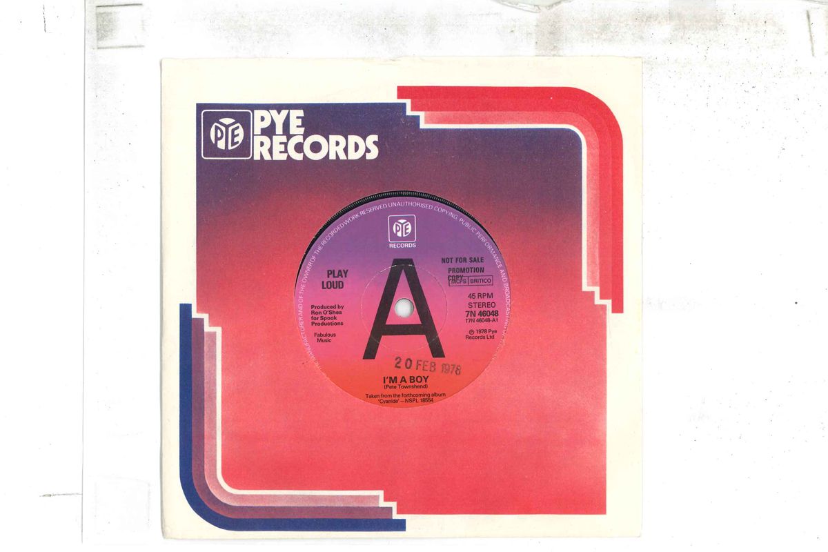 ・アーティスト Cyanide ・タイトル I'm A Boy / Do It ・レーベル・型番 PYE 7N46048PROMO ・フォーマット 7インチレコード ・コンディション(盤) 良い (VG+) ・コンディション(ジャケット) プレインカバー（元ジャケット／カバー無し） ・コンディション(帯) オビなし ・特記事項 【プロモ盤】 【プロモ印刷レーベル】【company sleeve】 実際に発送される商品の画像です 【ご購入前に必ずご確認ください】 ・本店サイト(www.recordcity.jp)とは価格、送料が違います ・本店サイト、その他支店のオーダーとは同梱発送できません ・注文確定後に別の注文を頂いた場合、注文同士の同梱は致しかねます。 ・別倉庫から発送しているため、店頭受け渡しは対応しておりません ・一部商品は他の通販サイトでも販売しているため、ご注文のタイミングによっては商品のご用意ができない場合がございます。 ・土日祝日はお休みです 金曜・祝前日9時以降のご連絡またはご入金は、返答または発送が週明け・祝日明けに順次対応となります。 ・ご購入後のキャンセル不可 ご購入後のキャンセルはいかなる理由においてもお受けできません。ご了承の上、ご購入くださいませ。 ・日本郵便(ゆうパック/ゆうメール)によるお届けになります。 ・中古品であることをご理解ください 当ストアでは中古商品を主に販売しております。中古品であることをご理解の上ご購入ください。また、一部商品はRecordCityオンラインストアで試聴可能です。 ・返品について お客様のご都合による返品は一切承っておりません。 表記の内容と実際の商品に相違がある場合、また針飛び等で返品・返金をご希望される場合は、商品の到着後1週間以内にご連絡ください。商品の返送をこちらで確認後、キャンセル・返金を行います。 コンディションVG以下の商品は返品できません。プレイに影響のない表面のこすれ傷、プレス起因のノイズ盤は返品の対象外です。 【コンディション表記】 ・ほぼ新品(M-)(Like New) 完全な新品。未使用。当店ではほぼ使用しません ・非常に良い(EX)(Excellent) 中古盤として美品な状態。わずかな経年を感じるものの傷みを感じさせない、当店基準で最高の状態 ・良い(VG+)(Very Good Plus) 丁寧に扱われた中古品で、軽い使用感がみられる。 ・可(VG)(Acceptable) 使い込まれた中古品で、「良い」よりもさらに使用感がみられる。 ・悪い(VG-)(Bad) 状態が悪いアイテム。使用の保障はなく、再生不可、針飛び、目立つノイズがあるかもしれない。状態によるクレーム不可。返品不可。 ・非常に悪い(G)(Very Bad) 「悪い」よりさらに状態が悪いアイテム。使用の保障はなく、再生不可、針飛び、目立つノイズがあるかもしれない。状態によるクレーム不可。返品不可。 ・ジャンク(Fair)(Junk/Fair) 割れている、反っている、水ダメージがある、カビ、ジャケットが分離している、ひどい書き込み、ひどい擦れなど最低の状態。使用の保障はなく、再生不可、針飛び、目立つノイズがあるかもしれない。状態によるクレーム不可。返品不可。 ・ジャンク(Poor)(Junk/Poor) 割れている、反っている、水ダメージがある、カビ、ジャケットが分離している、ひどい書き込み、ひどい擦れなど最低の状態。使用の保障はなく、再生不可、針飛び、目立つノイズがあるかもしれない。状態によるクレーム不可。返品不可。