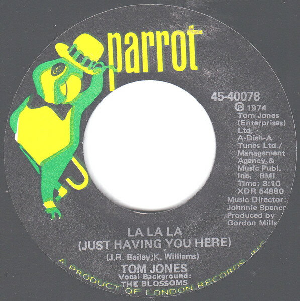 ・アーティスト Tom Jones ・タイトル La La La (Just Having You Here) ・レーベル・型番 Parrot 4540078 ・フォーマット 7インチレコード ・コンディション(盤) 良い (VG+) ・コンディション(ジャケット) プレインカバー（元ジャケット／カバー無し） ・コンディション(帯) オビなし ・特記事項 【盤に薄い跡】【盤曇り】 サンプル画像です。実際の商品の画像ではありません 商品写真はバーコード/カタログ番号に対応したサンプル画像ですので、お送りする商品の画像ではありません。帯やライナーなどの付属品は、特記事項に記載されている場合のみ含まれます。プロモやカラーレコードなどの仕様についても、該当する場合のみ特記事項に記載しています。 【ご購入前に必ずご確認ください】 ・本店サイト(www.recordcity.jp)とは価格、送料が違います ・本店サイト、その他支店のオーダーとは同梱発送できません ・注文確定後に別の注文を頂いた場合、注文同士の同梱は致しかねます。 ・別倉庫から発送しているため、店頭受け渡しは対応しておりません ・一部商品は他の通販サイトでも販売しているため、ご注文のタイミングによっては商品のご用意ができない場合がございます。 ・土日祝日はお休みです 金曜・祝前日9時以降のご連絡またはご入金は、返答または発送が週明け・祝日明けに順次対応となります。 ・ご購入後のキャンセル不可 ご購入後のキャンセルはいかなる理由においてもお受けできません。ご了承の上、ご購入くださいませ。 ・日本郵便(ゆうパック/ゆうメール)によるお届けになります。 ・中古品であることをご理解ください 当ストアでは中古商品を主に販売しております。中古品であることをご理解の上ご購入ください。また、一部商品はRecordCityオンラインストアで試聴可能です。 ・返品について お客様のご都合による返品は一切承っておりません。 表記の内容と実際の商品に相違がある場合、また針飛び等で返品・返金をご希望される場合は、商品の到着後1週間以内にご連絡ください。商品の返送をこちらで確認後、キャンセル・返金を行います。 コンディションVG以下の商品は返品できません。プレイに影響のない表面のこすれ傷、プレス起因のノイズ盤は返品の対象外です。 【コンディション表記】 ・ほぼ新品(M-)(Like New) 完全な新品。未使用。当店ではほぼ使用しません ・非常に良い(EX)(Excellent) 中古盤として美品な状態。わずかな経年を感じるものの傷みを感じさせない、当店基準で最高の状態 ・良い(VG+)(Very Good Plus) 丁寧に扱われた中古品で、軽い使用感がみられる。 ・可(VG)(Acceptable) 使い込まれた中古品で、「良い」よりもさらに使用感がみられる。 ・悪い(VG-)(Bad) 状態が悪いアイテム。使用の保障はなく、再生不可、針飛び、目立つノイズがあるかもしれない。状態によるクレーム不可。返品不可。 ・非常に悪い(G)(Very Bad) 「悪い」よりさらに状態が悪いアイテム。使用の保障はなく、再生不可、針飛び、目立つノイズがあるかもしれない。状態によるクレーム不可。返品不可。 ・ジャンク(Fair)(Junk/Fair) 割れている、反っている、水ダメージがある、カビ、ジャケットが分離している、ひどい書き込み、ひどい擦れなど最低の状態。使用の保障はなく、再生不可、針飛び、目立つノイズがあるかもしれない。状態によるクレーム不可。返品不可。 ・ジャンク(Poor)(Junk/Poor) 割れている、反っている、水ダメージがある、カビ、ジャケットが分離している、ひどい書き込み、ひどい擦れなど最低の状態。使用の保障はなく、再生不可、針飛び、目立つノイズがあるかもしれない。状態によるクレーム不可。返品不可。