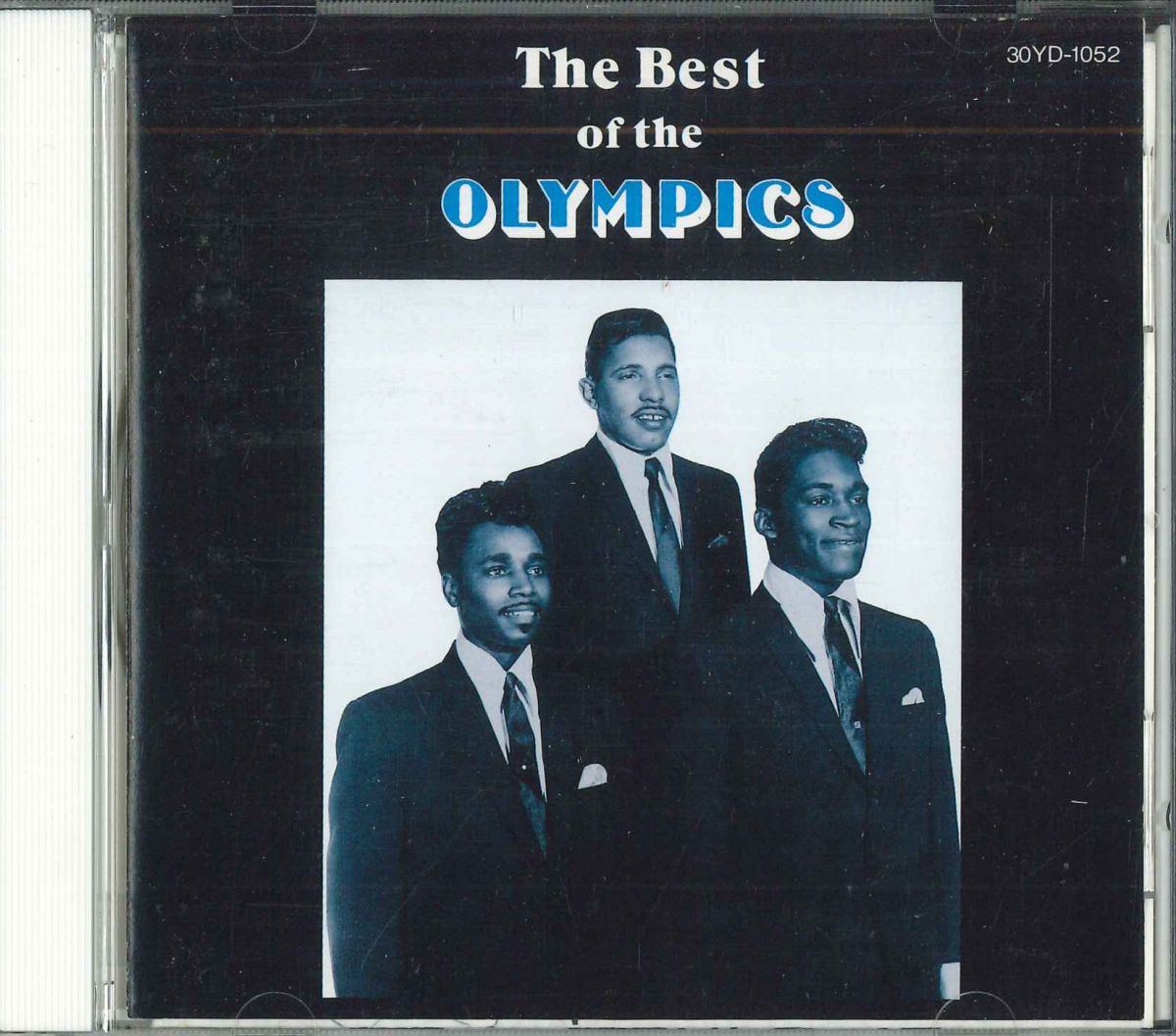 ・アーティスト Olympics ・タイトル Best Of The Olympics ・レーベル・型番 VEE JAY 30YD1052 ・フォーマット CD ・コンディション(盤) 非常に良い(EX) ・コンディション(ジャケット) 非常に良い(EX) ・コンディション(帯) オビなし ・特記事項 【ライナー付き】 サンプル画像です。実際の商品の画像ではありません 商品写真はバーコード/カタログ番号に対応したサンプル画像ですので、お送りする商品の画像ではありません。帯やライナーなどの付属品は、特記事項に記載されている場合のみ含まれます。プロモやカラーレコードなどの仕様についても、該当する場合のみ特記事項に記載しています。 【ご購入前に必ずご確認ください】 ・本店サイト(www.recordcity.jp)とは価格、送料が違います ・本店サイト、その他支店のオーダーとは同梱発送できません ・注文確定後に別の注文を頂いた場合、注文同士の同梱は致しかねます。 ・別倉庫から発送しているため、店頭受け渡しは対応しておりません ・一部商品は他の通販サイトでも販売しているため、ご注文のタイミングによっては商品のご用意ができない場合がございます。 ・土日祝日はお休みです 金曜・祝前日9時以降のご連絡またはご入金は、返答または発送が週明け・祝日明けに順次対応となります。 ・ご購入後のキャンセル不可 ご購入後のキャンセルはいかなる理由においてもお受けできません。ご了承の上、ご購入くださいませ。 ・日本郵便(ゆうパック/ゆうメール)によるお届けになります。 ・中古品であることをご理解ください 当ストアでは中古商品を主に販売しております。中古品であることをご理解の上ご購入ください。また、一部商品はRecordCityオンラインストアで試聴可能です。 ・返品について お客様のご都合による返品は一切承っておりません。 表記の内容と実際の商品に相違がある場合、また針飛び等で返品・返金をご希望される場合は、商品の到着後1週間以内にご連絡ください。商品の返送をこちらで確認後、キャンセル・返金を行います。 コンディションVG以下の商品は返品できません。プレイに影響のない表面のこすれ傷、プレス起因のノイズ盤は返品の対象外です。 【コンディション表記】 ・ほぼ新品(M-)(Like New) 完全な新品。未使用。当店ではほぼ使用しません ・非常に良い(EX)(Excellent) 中古盤として美品な状態。わずかな経年を感じるものの傷みを感じさせない、当店基準で最高の状態 ・良い(VG+)(Very Good Plus) 丁寧に扱われた中古品で、軽い使用感がみられる。 ・可(VG)(Acceptable) 使い込まれた中古品で、「良い」よりもさらに使用感がみられる。 ・悪い(VG-)(Bad) 状態が悪いアイテム。使用の保障はなく、再生不可、針飛び、目立つノイズがあるかもしれない。状態によるクレーム不可。返品不可。 ・非常に悪い(G)(Very Bad) 「悪い」よりさらに状態が悪いアイテム。使用の保障はなく、再生不可、針飛び、目立つノイズがあるかもしれない。状態によるクレーム不可。返品不可。 ・ジャンク(Fair)(Junk/Fair) 割れている、反っている、水ダメージがある、カビ、ジャケットが分離している、ひどい書き込み、ひどい擦れなど最低の状態。使用の保障はなく、再生不可、針飛び、目立つノイズがあるかもしれない。状態によるクレーム不可。返品不可。 ・ジャンク(Poor)(Junk/Poor) 割れている、反っている、水ダメージがある、カビ、ジャケットが分離している、ひどい書き込み、ひどい擦れなど最低の状態。使用の保障はなく、再生不可、針飛び、目立つノイズがあるかもしれない。状態によるクレーム不可。返品不可。