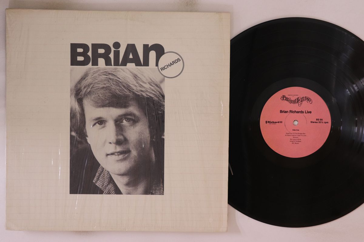 ・アーティスト Brian Richards ・タイトル Brian Richards Live ・レーベル・型番 BROTHER STUDIO PRODUCTIONS BS9 ・フォーマット LPレコード ・コンディション(盤) 良い (VG+) ・コンディション(ジャケット) 良い (VG+) ・コンディション(帯) オビなし ・特記事項 【シュリンク残し】【盤に薄い跡】 実際に発送される商品の画像です 【ご購入前に必ずご確認ください】 ・本店サイト(www.recordcity.jp)とは価格、送料が違います ・本店サイト、その他支店のオーダーとは同梱発送できません ・注文確定後に別の注文を頂いた場合、注文同士の同梱は致しかねます。 ・別倉庫から発送しているため、店頭受け渡しは対応しておりません ・一部商品は他の通販サイトでも販売しているため、ご注文のタイミングによっては商品のご用意ができない場合がございます。 ・土日祝日はお休みです 金曜・祝前日9時以降のご連絡またはご入金は、返答または発送が週明け・祝日明けに順次対応となります。 ・ご購入後のキャンセル不可 ご購入後のキャンセルはいかなる理由においてもお受けできません。ご了承の上、ご購入くださいませ。 ・日本郵便(ゆうパック/ゆうメール)によるお届けになります。 ・中古品であることをご理解ください 当ストアでは中古商品を主に販売しております。中古品であることをご理解の上ご購入ください。また、一部商品はRecordCityオンラインストアで試聴可能です。 ・返品について お客様のご都合による返品は一切承っておりません。 表記の内容と実際の商品に相違がある場合、また針飛び等で返品・返金をご希望される場合は、商品の到着後1週間以内にご連絡ください。商品の返送をこちらで確認後、キャンセル・返金を行います。 コンディションVG以下の商品は返品できません。プレイに影響のない表面のこすれ傷、プレス起因のノイズ盤は返品の対象外です。 【コンディション表記】 ・ほぼ新品(M-)(Like New) 完全な新品。未使用。当店ではほぼ使用しません ・非常に良い(EX)(Excellent) 中古盤として美品な状態。わずかな経年を感じるものの傷みを感じさせない、当店基準で最高の状態 ・良い(VG+)(Very Good Plus) 丁寧に扱われた中古品で、軽い使用感がみられる。 ・可(VG)(Acceptable) 使い込まれた中古品で、「良い」よりもさらに使用感がみられる。 ・悪い(VG-)(Bad) 状態が悪いアイテム。使用の保障はなく、再生不可、針飛び、目立つノイズがあるかもしれない。状態によるクレーム不可。返品不可。 ・非常に悪い(G)(Very Bad) 「悪い」よりさらに状態が悪いアイテム。使用の保障はなく、再生不可、針飛び、目立つノイズがあるかもしれない。状態によるクレーム不可。返品不可。 ・ジャンク(Fair)(Junk/Fair) 割れている、反っている、水ダメージがある、カビ、ジャケットが分離している、ひどい書き込み、ひどい擦れなど最低の状態。使用の保障はなく、再生不可、針飛び、目立つノイズがあるかもしれない。状態によるクレーム不可。返品不可。 ・ジャンク(Poor)(Junk/Poor) 割れている、反っている、水ダメージがある、カビ、ジャケットが分離している、ひどい書き込み、ひどい擦れなど最低の状態。使用の保障はなく、再生不可、針飛び、目立つノイズがあるかもしれない。状態によるクレーム不可。返品不可。