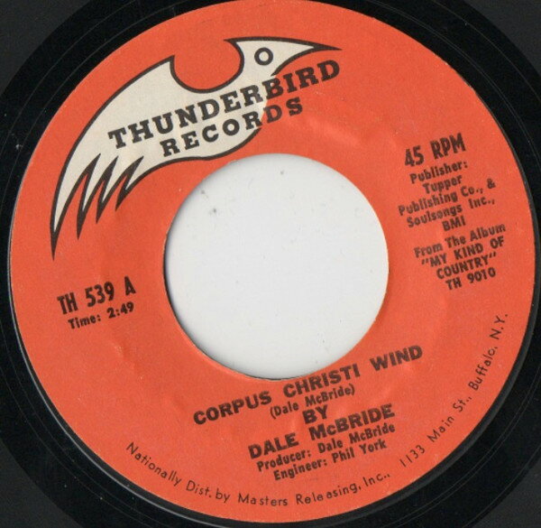 ・アーティスト Dale McBride ・タイトル Corpus Christi Wind / Anybody Going To San Antone ・レーベル・型番 Thunderbird Records TH539 ・フォーマット 7インチレコード ・コンディション(盤) 良い (VG+) ・コンディション(ジャケット) プレインカバー（元ジャケット／カバー無し） ・コンディション(帯) オビなし ・特記事項 サンプル画像です。実際の商品の画像ではありません 商品写真はバーコード/カタログ番号に対応したサンプル画像ですので、お送りする商品の画像ではありません。帯やライナーなどの付属品は、特記事項に記載されている場合のみ含まれます。プロモやカラーレコードなどの仕様についても、該当する場合のみ特記事項に記載しています。 【ご購入前に必ずご確認ください】 ・本店サイト(www.recordcity.jp)とは価格、送料が違います ・本店サイト、その他支店のオーダーとは同梱発送できません ・注文確定後に別の注文を頂いた場合、注文同士の同梱は致しかねます。 ・別倉庫から発送しているため、店頭受け渡しは対応しておりません ・一部商品は他の通販サイトでも販売しているため、ご注文のタイミングによっては商品のご用意ができない場合がございます。 ・土日祝日はお休みです 金曜・祝前日9時以降のご連絡またはご入金は、返答または発送が週明け・祝日明けに順次対応となります。 ・ご購入後のキャンセル不可 ご購入後のキャンセルはいかなる理由においてもお受けできません。ご了承の上、ご購入くださいませ。 ・日本郵便(ゆうパック/ゆうメール)によるお届けになります。 ・中古品であることをご理解ください 当ストアでは中古商品を主に販売しております。中古品であることをご理解の上ご購入ください。また、一部商品はRecordCityオンラインストアで試聴可能です。 ・返品について お客様のご都合による返品は一切承っておりません。 表記の内容と実際の商品に相違がある場合、また針飛び等で返品・返金をご希望される場合は、商品の到着後1週間以内にご連絡ください。商品の返送をこちらで確認後、キャンセル・返金を行います。 コンディションVG以下の商品は返品できません。プレイに影響のない表面のこすれ傷、プレス起因のノイズ盤は返品の対象外です。 【コンディション表記】 ・ほぼ新品(M-)(Like New) 完全な新品。未使用。当店ではほぼ使用しません ・非常に良い(EX)(Excellent) 中古盤として美品な状態。わずかな経年を感じるものの傷みを感じさせない、当店基準で最高の状態 ・良い(VG+)(Very Good Plus) 丁寧に扱われた中古品で、軽い使用感がみられる。 ・可(VG)(Acceptable) 使い込まれた中古品で、「良い」よりもさらに使用感がみられる。 ・悪い(VG-)(Bad) 状態が悪いアイテム。使用の保障はなく、再生不可、針飛び、目立つノイズがあるかもしれない。状態によるクレーム不可。返品不可。 ・非常に悪い(G)(Very Bad) 「悪い」よりさらに状態が悪いアイテム。使用の保障はなく、再生不可、針飛び、目立つノイズがあるかもしれない。状態によるクレーム不可。返品不可。 ・ジャンク(Fair)(Junk/Fair) 割れている、反っている、水ダメージがある、カビ、ジャケットが分離している、ひどい書き込み、ひどい擦れなど最低の状態。使用の保障はなく、再生不可、針飛び、目立つノイズがあるかもしれない。状態によるクレーム不可。返品不可。 ・ジャンク(Poor)(Junk/Poor) 割れている、反っている、水ダメージがある、カビ、ジャケットが分離している、ひどい書き込み、ひどい擦れなど最低の状態。使用の保障はなく、再生不可、針飛び、目立つノイズがあるかもしれない。状態によるクレーム不可。返品不可。
