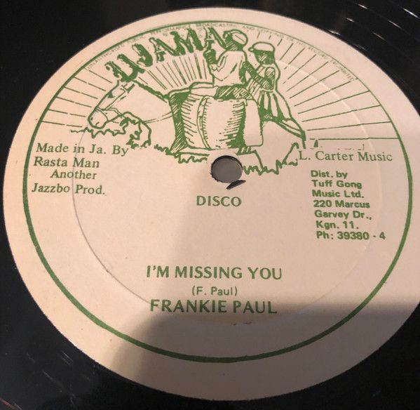 ・アーティスト Frankie Paul ・タイトル I'm Missing You ・レーベル・型番 Ujama NONE ・フォーマット 12インチレコード ・コンディション(盤) 非常に良い(EX) ・コンディション(ジャケット) プレインカバー（元ジャケット／カバー無し） ・コンディション(帯) オビなし ・特記事項 サンプル画像です。実際の商品の画像ではありません 商品写真はバーコード/カタログ番号に対応したサンプル画像ですので、お送りする商品の画像ではありません。帯やライナーなどの付属品は、特記事項に記載されている場合のみ含まれます。プロモやカラーレコードなどの仕様についても、該当する場合のみ特記事項に記載しています。 【ご購入前に必ずご確認ください】 ・本店サイト(www.recordcity.jp)とは価格、送料が違います ・本店サイト、その他支店のオーダーとは同梱発送できません ・注文確定後に別の注文を頂いた場合、注文同士の同梱は致しかねます。 ・別倉庫から発送しているため、店頭受け渡しは対応しておりません ・一部商品は他の通販サイトでも販売しているため、ご注文のタイミングによっては商品のご用意ができない場合がございます。 ・土日祝日はお休みです 金曜・祝前日9時以降のご連絡またはご入金は、返答または発送が週明け・祝日明けに順次対応となります。 ・ご購入後のキャンセル不可 ご購入後のキャンセルはいかなる理由においてもお受けできません。ご了承の上、ご購入くださいませ。 ・日本郵便(ゆうパック/ゆうメール)によるお届けになります。 ・中古品であることをご理解ください 当ストアでは中古商品を主に販売しております。中古品であることをご理解の上ご購入ください。また、一部商品はRecordCityオンラインストアで試聴可能です。 ・返品について お客様のご都合による返品は一切承っておりません。 表記の内容と実際の商品に相違がある場合、また針飛び等で返品・返金をご希望される場合は、商品の到着後1週間以内にご連絡ください。商品の返送をこちらで確認後、キャンセル・返金を行います。 コンディションVG以下の商品は返品できません。プレイに影響のない表面のこすれ傷、プレス起因のノイズ盤は返品の対象外です。 【コンディション表記】 ・ほぼ新品(M-)(Like New) 完全な新品。未使用。当店ではほぼ使用しません ・非常に良い(EX)(Excellent) 中古盤として美品な状態。わずかな経年を感じるものの傷みを感じさせない、当店基準で最高の状態 ・良い(VG+)(Very Good Plus) 丁寧に扱われた中古品で、軽い使用感がみられる。 ・可(VG)(Acceptable) 使い込まれた中古品で、「良い」よりもさらに使用感がみられる。 ・悪い(VG-)(Bad) 状態が悪いアイテム。使用の保障はなく、再生不可、針飛び、目立つノイズがあるかもしれない。状態によるクレーム不可。返品不可。 ・非常に悪い(G)(Very Bad) 「悪い」よりさらに状態が悪いアイテム。使用の保障はなく、再生不可、針飛び、目立つノイズがあるかもしれない。状態によるクレーム不可。返品不可。 ・ジャンク(Fair)(Junk/Fair) 割れている、反っている、水ダメージがある、カビ、ジャケットが分離している、ひどい書き込み、ひどい擦れなど最低の状態。使用の保障はなく、再生不可、針飛び、目立つノイズがあるかもしれない。状態によるクレーム不可。返品不可。 ・ジャンク(Poor)(Junk/Poor) 割れている、反っている、水ダメージがある、カビ、ジャケットが分離している、ひどい書き込み、ひどい擦れなど最低の状態。使用の保障はなく、再生不可、針飛び、目立つノイズがあるかもしれない。状態によるクレーム不可。返品不可。