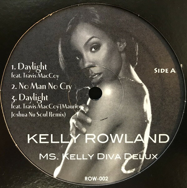 ・アーティスト Kelly Rowland ・タイトル Ms. Kelly: Diva Delux ・レーベル・型番 Not On Label ROW002 ・フォーマット 12インチレコード ・コンディション(盤) 非常に良い(EX) ・コンディション(ジャケット) プレインカバー（元ジャケット／カバー無し） ・コンディション(帯) オビなし ・特記事項 【カバーにリングウェア】 サンプル画像です。実際の商品の画像ではありません 商品写真はバーコード/カタログ番号に対応したサンプル画像ですので、お送りする商品の画像ではありません。帯やライナーなどの付属品は、特記事項に記載されている場合のみ含まれます。プロモやカラーレコードなどの仕様についても、該当する場合のみ特記事項に記載しています。 【ご購入前に必ずご確認ください】 ・本店サイト(www.recordcity.jp)とは価格、送料が違います ・本店サイト、その他支店のオーダーとは同梱発送できません ・注文確定後に別の注文を頂いた場合、注文同士の同梱は致しかねます。 ・別倉庫から発送しているため、店頭受け渡しは対応しておりません ・一部商品は他の通販サイトでも販売しているため、ご注文のタイミングによっては商品のご用意ができない場合がございます。 ・土日祝日はお休みです 金曜・祝前日9時以降のご連絡またはご入金は、返答または発送が週明け・祝日明けに順次対応となります。 ・ご購入後のキャンセル不可 ご購入後のキャンセルはいかなる理由においてもお受けできません。ご了承の上、ご購入くださいませ。 ・日本郵便(ゆうパック/ゆうメール)によるお届けになります。 ・中古品であることをご理解ください 当ストアでは中古商品を主に販売しております。中古品であることをご理解の上ご購入ください。また、一部商品はRecordCityオンラインストアで試聴可能です。 ・返品について お客様のご都合による返品は一切承っておりません。 表記の内容と実際の商品に相違がある場合、また針飛び等で返品・返金をご希望される場合は、商品の到着後1週間以内にご連絡ください。商品の返送をこちらで確認後、キャンセル・返金を行います。 コンディションVG以下の商品は返品できません。プレイに影響のない表面のこすれ傷、プレス起因のノイズ盤は返品の対象外です。 【コンディション表記】 ・ほぼ新品(M-)(Like New) 完全な新品。未使用。当店ではほぼ使用しません ・非常に良い(EX)(Excellent) 中古盤として美品な状態。わずかな経年を感じるものの傷みを感じさせない、当店基準で最高の状態 ・良い(VG+)(Very Good Plus) 丁寧に扱われた中古品で、軽い使用感がみられる。 ・可(VG)(Acceptable) 使い込まれた中古品で、「良い」よりもさらに使用感がみられる。 ・悪い(VG-)(Bad) 状態が悪いアイテム。使用の保障はなく、再生不可、針飛び、目立つノイズがあるかもしれない。状態によるクレーム不可。返品不可。 ・非常に悪い(G)(Very Bad) 「悪い」よりさらに状態が悪いアイテム。使用の保障はなく、再生不可、針飛び、目立つノイズがあるかもしれない。状態によるクレーム不可。返品不可。 ・ジャンク(Fair)(Junk/Fair) 割れている、反っている、水ダメージがある、カビ、ジャケットが分離している、ひどい書き込み、ひどい擦れなど最低の状態。使用の保障はなく、再生不可、針飛び、目立つノイズがあるかもしれない。状態によるクレーム不可。返品不可。 ・ジャンク(Poor)(Junk/Poor) 割れている、反っている、水ダメージがある、カビ、ジャケットが分離している、ひどい書き込み、ひどい擦れなど最低の状態。使用の保障はなく、再生不可、針飛び、目立つノイズがあるかもしれない。状態によるクレーム不可。返品不可。