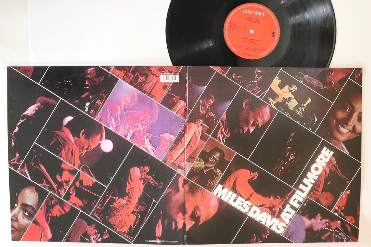 ・アーティスト Miles Davis ・タイトル Miles Davis At Fillmore ・レーベル・型番 COLUMBIA 4875271 ・フォーマット LPレコード ・コンディション(盤) 非常に良い(EX) ・コンディション(ジャケット) 非常に良い(EX) ・コンディション(帯) オビなし ・特記事項 実際に発送される商品の画像です 【ご購入前に必ずご確認ください】 ・本店サイト(www.recordcity.jp)とは価格、送料が違います ・本店サイト、その他支店のオーダーとは同梱発送できません ・注文確定後に別の注文を頂いた場合、注文同士の同梱は致しかねます。 ・別倉庫から発送しているため、店頭受け渡しは対応しておりません ・一部商品は他の通販サイトでも販売しているため、ご注文のタイミングによっては商品のご用意ができない場合がございます。 ・土日祝日はお休みです 金曜・祝前日9時以降のご連絡またはご入金は、返答または発送が週明け・祝日明けに順次対応となります。 ・ご購入後のキャンセル不可 ご購入後のキャンセルはいかなる理由においてもお受けできません。ご了承の上、ご購入くださいませ。 ・日本郵便(ゆうパック/ゆうメール)によるお届けになります。 ・中古品であることをご理解ください 当ストアでは中古商品を主に販売しております。中古品であることをご理解の上ご購入ください。また、一部商品はRecordCityオンラインストアで試聴可能です。 ・返品について お客様のご都合による返品は一切承っておりません。 表記の内容と実際の商品に相違がある場合、また針飛び等で返品・返金をご希望される場合は、商品の到着後1週間以内にご連絡ください。商品の返送をこちらで確認後、キャンセル・返金を行います。 コンディションVG以下の商品は返品できません。プレイに影響のない表面のこすれ傷、プレス起因のノイズ盤は返品の対象外です。 【コンディション表記】 ・ほぼ新品(M-)(Like New) 完全な新品。未使用。当店ではほぼ使用しません ・非常に良い(EX)(Excellent) 中古盤として美品な状態。わずかな経年を感じるものの傷みを感じさせない、当店基準で最高の状態 ・良い(VG+)(Very Good Plus) 丁寧に扱われた中古品で、軽い使用感がみられる。 ・可(VG)(Acceptable) 使い込まれた中古品で、「良い」よりもさらに使用感がみられる。 ・悪い(VG-)(Bad) 状態が悪いアイテム。使用の保障はなく、再生不可、針飛び、目立つノイズがあるかもしれない。状態によるクレーム不可。返品不可。 ・非常に悪い(G)(Very Bad) 「悪い」よりさらに状態が悪いアイテム。使用の保障はなく、再生不可、針飛び、目立つノイズがあるかもしれない。状態によるクレーム不可。返品不可。 ・ジャンク(Fair)(Junk/Fair) 割れている、反っている、水ダメージがある、カビ、ジャケットが分離している、ひどい書き込み、ひどい擦れなど最低の状態。使用の保障はなく、再生不可、針飛び、目立つノイズがあるかもしれない。状態によるクレーム不可。返品不可。 ・ジャンク(Poor)(Junk/Poor) 割れている、反っている、水ダメージがある、カビ、ジャケットが分離している、ひどい書き込み、ひどい擦れなど最低の状態。使用の保障はなく、再生不可、針飛び、目立つノイズがあるかもしれない。状態によるクレーム不可。返品不可。