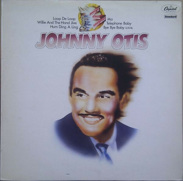 ・アーティスト Johnny Otis ・タイトル Rock 'N' Roll History Vol. 5 ・レーベル・型番 Capitol Records 5C03885099 ・フォーマット LPレコード ・コンディション(盤) 良い (VG+) ・コンディション(ジャケット) 良い (VG+) ・コンディション(帯) オビなし ・特記事項 【カバー軽い変色】 サンプル画像です。実際の商品の画像ではありません 商品写真はバーコード/カタログ番号に対応したサンプル画像ですので、お送りする商品の画像ではありません。帯やライナーなどの付属品は、特記事項に記載されている場合のみ含まれます。プロモやカラーレコードなどの仕様についても、該当する場合のみ特記事項に記載しています。 【ご購入前に必ずご確認ください】 ・本店サイト(www.recordcity.jp)とは価格、送料が違います ・本店サイト、その他支店のオーダーとは同梱発送できません ・注文確定後に別の注文を頂いた場合、注文同士の同梱は致しかねます。 ・別倉庫から発送しているため、店頭受け渡しは対応しておりません ・一部商品は他の通販サイトでも販売しているため、ご注文のタイミングによっては商品のご用意ができない場合がございます。 ・土日祝日はお休みです 金曜・祝前日9時以降のご連絡またはご入金は、返答または発送が週明け・祝日明けに順次対応となります。 ・ご購入後のキャンセル不可 ご購入後のキャンセルはいかなる理由においてもお受けできません。ご了承の上、ご購入くださいませ。 ・日本郵便(ゆうパック/ゆうメール)によるお届けになります。 ・中古品であることをご理解ください 当ストアでは中古商品を主に販売しております。中古品であることをご理解の上ご購入ください。また、一部商品はRecordCityオンラインストアで試聴可能です。 ・返品について お客様のご都合による返品は一切承っておりません。 表記の内容と実際の商品に相違がある場合、また針飛び等で返品・返金をご希望される場合は、商品の到着後1週間以内にご連絡ください。商品の返送をこちらで確認後、キャンセル・返金を行います。 コンディションVG以下の商品は返品できません。プレイに影響のない表面のこすれ傷、プレス起因のノイズ盤は返品の対象外です。 【コンディション表記】 ・ほぼ新品(M-)(Like New) 完全な新品。未使用。当店ではほぼ使用しません ・非常に良い(EX)(Excellent) 中古盤として美品な状態。わずかな経年を感じるものの傷みを感じさせない、当店基準で最高の状態 ・良い(VG+)(Very Good Plus) 丁寧に扱われた中古品で、軽い使用感がみられる。 ・可(VG)(Acceptable) 使い込まれた中古品で、「良い」よりもさらに使用感がみられる。 ・悪い(VG-)(Bad) 状態が悪いアイテム。使用の保障はなく、再生不可、針飛び、目立つノイズがあるかもしれない。状態によるクレーム不可。返品不可。 ・非常に悪い(G)(Very Bad) 「悪い」よりさらに状態が悪いアイテム。使用の保障はなく、再生不可、針飛び、目立つノイズがあるかもしれない。状態によるクレーム不可。返品不可。 ・ジャンク(Fair)(Junk/Fair) 割れている、反っている、水ダメージがある、カビ、ジャケットが分離している、ひどい書き込み、ひどい擦れなど最低の状態。使用の保障はなく、再生不可、針飛び、目立つノイズがあるかもしれない。状態によるクレーム不可。返品不可。 ・ジャンク(Poor)(Junk/Poor) 割れている、反っている、水ダメージがある、カビ、ジャケットが分離している、ひどい書き込み、ひどい擦れなど最低の状態。使用の保障はなく、再生不可、針飛び、目立つノイズがあるかもしれない。状態によるクレーム不可。返品不可。