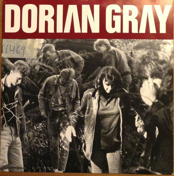 ・アーティスト Dorian Gray ・タイトル Rainy Days ・レーベル・型番 Heat Wave Productions HWS8901 ・フォーマット 7インチレコード ・コンディション(盤) 良い (VG+) ・コンディション(ジャケット) プレインカバー（元ジャケット／カバー無し） ・コンディション(帯) オビなし ・特記事項 【盤に目立った跡】 サンプル画像です。実際の商品の画像ではありません 商品写真はバーコード/カタログ番号に対応したサンプル画像ですので、お送りする商品の画像ではありません。帯やライナーなどの付属品は、特記事項に記載されている場合のみ含まれます。プロモやカラーレコードなどの仕様についても、該当する場合のみ特記事項に記載しています。 【ご購入前に必ずご確認ください】 ・本店サイト(www.recordcity.jp)とは価格、送料が違います ・本店サイト、その他支店のオーダーとは同梱発送できません ・注文確定後に別の注文を頂いた場合、注文同士の同梱は致しかねます。 ・別倉庫から発送しているため、店頭受け渡しは対応しておりません ・一部商品は他の通販サイトでも販売しているため、ご注文のタイミングによっては商品のご用意ができない場合がございます。 ・土日祝日はお休みです 金曜・祝前日9時以降のご連絡またはご入金は、返答または発送が週明け・祝日明けに順次対応となります。 ・ご購入後のキャンセル不可 ご購入後のキャンセルはいかなる理由においてもお受けできません。ご了承の上、ご購入くださいませ。 ・日本郵便(ゆうパック/ゆうメール)によるお届けになります。 ・中古品であることをご理解ください 当ストアでは中古商品を主に販売しております。中古品であることをご理解の上ご購入ください。また、一部商品はRecordCityオンラインストアで試聴可能です。 ・返品について お客様のご都合による返品は一切承っておりません。 表記の内容と実際の商品に相違がある場合、また針飛び等で返品・返金をご希望される場合は、商品の到着後1週間以内にご連絡ください。商品の返送をこちらで確認後、キャンセル・返金を行います。 コンディションVG以下の商品は返品できません。プレイに影響のない表面のこすれ傷、プレス起因のノイズ盤は返品の対象外です。 【コンディション表記】 ・ほぼ新品(M-)(Like New) 完全な新品。未使用。当店ではほぼ使用しません ・非常に良い(EX)(Excellent) 中古盤として美品な状態。わずかな経年を感じるものの傷みを感じさせない、当店基準で最高の状態 ・良い(VG+)(Very Good Plus) 丁寧に扱われた中古品で、軽い使用感がみられる。 ・可(VG)(Acceptable) 使い込まれた中古品で、「良い」よりもさらに使用感がみられる。 ・悪い(VG-)(Bad) 状態が悪いアイテム。使用の保障はなく、再生不可、針飛び、目立つノイズがあるかもしれない。状態によるクレーム不可。返品不可。 ・非常に悪い(G)(Very Bad) 「悪い」よりさらに状態が悪いアイテム。使用の保障はなく、再生不可、針飛び、目立つノイズがあるかもしれない。状態によるクレーム不可。返品不可。 ・ジャンク(Fair)(Junk/Fair) 割れている、反っている、水ダメージがある、カビ、ジャケットが分離している、ひどい書き込み、ひどい擦れなど最低の状態。使用の保障はなく、再生不可、針飛び、目立つノイズがあるかもしれない。状態によるクレーム不可。返品不可。 ・ジャンク(Poor)(Junk/Poor) 割れている、反っている、水ダメージがある、カビ、ジャケットが分離している、ひどい書き込み、ひどい擦れなど最低の状態。使用の保障はなく、再生不可、針飛び、目立つノイズがあるかもしれない。状態によるクレーム不可。返品不可。