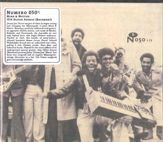 ・アーティスト MIND & MATTER ・タイトル 1514 OLIVER AVENUE (BASEMENT) (IMPORT) ・レーベル・型番 Numero Group NUM05012 ・フォーマット CD ・コンディション(盤) 新品 (M) ・コンディション(ジャケット) 新品 (M) ・コンディション(帯) オビなし ・特記事項 【未開封】 【スリーブケース付き】 【デジパック】 サンプル画像です。実際の商品の画像ではありません 商品写真はバーコード/カタログ番号に対応したサンプル画像ですので、お送りする商品の画像ではありません。帯やライナーなどの付属品は、特記事項に記載されている場合のみ含まれます。プロモやカラーレコードなどの仕様についても、該当する場合のみ特記事項に記載しています。 【ご購入前に必ずご確認ください】 ・本店サイト(www.recordcity.jp)とは価格、送料が違います ・本店サイト、その他支店のオーダーとは同梱発送できません ・注文確定後に別の注文を頂いた場合、注文同士の同梱は致しかねます。 ・別倉庫から発送しているため、店頭受け渡しは対応しておりません ・一部商品は他の通販サイトでも販売しているため、ご注文のタイミングによっては商品のご用意ができない場合がございます。 ・土日祝日はお休みです 金曜・祝前日9時以降のご連絡またはご入金は、返答または発送が週明け・祝日明けに順次対応となります。 ・ご購入後のキャンセル不可 ご購入後のキャンセルはいかなる理由においてもお受けできません。ご了承の上、ご購入くださいませ。 ・日本郵便(ゆうパック/ゆうメール)によるお届けになります。 ・中古品であることをご理解ください 当ストアでは中古商品を主に販売しております。中古品であることをご理解の上ご購入ください。また、一部商品はRecordCityオンラインストアで試聴可能です。 ・返品について お客様のご都合による返品は一切承っておりません。 表記の内容と実際の商品に相違がある場合、また針飛び等で返品・返金をご希望される場合は、商品の到着後1週間以内にご連絡ください。商品の返送をこちらで確認後、キャンセル・返金を行います。 コンディションVG以下の商品は返品できません。プレイに影響のない表面のこすれ傷、プレス起因のノイズ盤は返品の対象外です。 【コンディション表記】 ・ほぼ新品(M-)(Like New) 完全な新品。未使用。当店ではほぼ使用しません ・非常に良い(EX)(Excellent) 中古盤として美品な状態。わずかな経年を感じるものの傷みを感じさせない、当店基準で最高の状態 ・良い(VG+)(Very Good Plus) 丁寧に扱われた中古品で、軽い使用感がみられる。 ・可(VG)(Acceptable) 使い込まれた中古品で、「良い」よりもさらに使用感がみられる。 ・悪い(VG-)(Bad) 状態が悪いアイテム。使用の保障はなく、再生不可、針飛び、目立つノイズがあるかもしれない。状態によるクレーム不可。返品不可。 ・非常に悪い(G)(Very Bad) 「悪い」よりさらに状態が悪いアイテム。使用の保障はなく、再生不可、針飛び、目立つノイズがあるかもしれない。状態によるクレーム不可。返品不可。 ・ジャンク(Fair)(Junk/Fair) 割れている、反っている、水ダメージがある、カビ、ジャケットが分離している、ひどい書き込み、ひどい擦れなど最低の状態。使用の保障はなく、再生不可、針飛び、目立つノイズがあるかもしれない。状態によるクレーム不可。返品不可。 ・ジャンク(Poor)(Junk/Poor) 割れている、反っている、水ダメージがある、カビ、ジャケットが分離している、ひどい書き込み、ひどい擦れなど最低の状態。使用の保障はなく、再生不可、針飛び、目立つノイズがあるかもしれない。状態によるクレーム不可。返品不可。