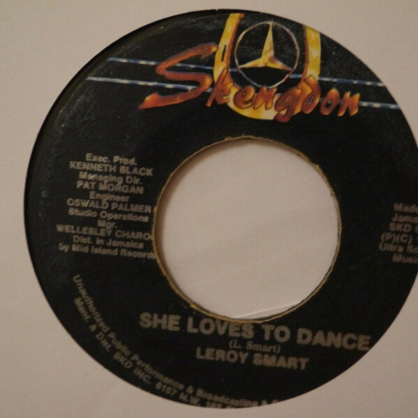 【中古】7” Leroy Smart She Loves To Dance SKD060 Skengdon /00080