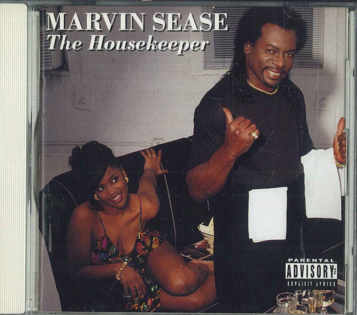 ・アーティスト マーヴィン・シーズ ・タイトル ザ・ハウスキーパー ・レーベル・型番 BMG VICTOR BVCQ619 ・フォーマット CD ・コンディション(盤) 良い (VG+) ・コンディション(ジャケット) ・コンディション(帯) オビなし ・特記事項 【ケース汚れ】【盤汚れ】 サンプル画像です。実際の商品の画像ではありません 商品写真はバーコード/カタログ番号に対応したサンプル画像ですので、お送りする商品の画像ではありません。帯やライナーなどの付属品は、特記事項に記載されている場合のみ含まれます。プロモやカラーレコードなどの仕様についても、該当する場合のみ特記事項に記載しています。 【ご購入前に必ずご確認ください】 ・本店サイト(www.recordcity.jp)とは価格、送料が違います ・本店サイト、その他支店のオーダーとは同梱発送できません ・別倉庫から発送しているため、店頭受け渡しは対応しておりません ・一部商品は他の通販サイトでも販売しているため、ご注文のタイミングによっては商品のご用意ができない場合がございます。 ・土日祝日はお休みです 金曜・祝前日9時以降のご連絡またはご入金は、返答または発送が週明け・祝日明けに順次対応となります。 ・ご購入後のキャンセル不可 ご購入後のキャンセルはいかなる理由においてもお受けできません。ご了承の上、ご購入くださいませ。 ・日本郵便(ゆうパック/ゆうメール)によるお届けになります。 ・中古品であることをご理解ください 当ストアではお客様よりお譲りいただいた中古商品を主に販売しております。中古品であることをご理解の上ご購入ください。また、一部商品はRecordCityオンラインストアで試聴可能です。 ・返品について お客様のご都合による返品は一切承っておりません。 表記の内容と実際の商品に相違がある場合、また針飛び等で返品・返金をご希望される場合は、商品の到着後1週間以内にご連絡ください。商品の返送をこちらで確認後、キャンセル・返金を行います。 コンディションVG以下の商品は返品できません。プレイに影響のない表面のこすれ傷、プレス起因のノイズ盤は返品の対象外です。 【コンディション表記】 ・ほぼ新品(M-)(Like New) 完全な新品。未使用。当店ではほぼ使用しません ・非常に良い(EX)(Excellent) 中古盤として美品な状態。わずかな経年を感じるものの傷みを感じさせない、当店基準で最高の状態 ・良い(VG+)(Very Good Plus) 丁寧に扱われた中古品で、軽い使用感がみられる。 ・可(VG)(Acceptable) 使い込まれた中古品で、「良い」よりもさらに使用感がみられる。 ・悪い(VG-)(Bad) 状態が悪いアイテム。使用の保障はなく、再生不可、針飛び、目立つノイズがあるかもしれない。状態によるクレーム不可。返品不可。 ・非常に悪い(G)(Very Bad) 「悪い」よりさらに状態が悪いアイテム。使用の保障はなく、再生不可、針飛び、目立つノイズがあるかもしれない。状態によるクレーム不可。返品不可。 ・ジャンク(Fair)(Junk/Fair) 割れている、反っている、水ダメージがある、カビ、ジャケットが分離している、ひどい書き込み、ひどい擦れなど最低の状態。使用の保障はなく、再生不可、針飛び、目立つノイズがあるかもしれない。状態によるクレーム不可。返品不可。 ・ジャンク(Poor)(Junk/Poor) 割れている、反っている、水ダメージがある、カビ、ジャケットが分離している、ひどい書き込み、ひどい擦れなど最低の状態。使用の保障はなく、再生不可、針飛び、目立つノイズがあるかもしれない。状態によるクレーム不可。返品不可。