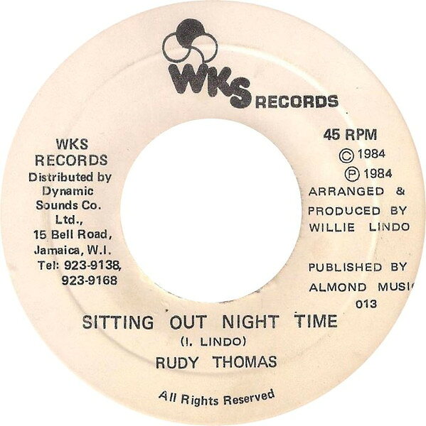 ・アーティスト Ruddy Thomas ・タイトル Sitting Out Night Time ・レーベル・型番 WKS Records 013 ・フォーマット 7インチレコード ・コンディション(盤) 良い (VG+) ・コンディション(ジャケット) ・コンディション(帯) オビなし ・特記事項 サンプル画像です。実際の商品の画像ではありません 商品写真はバーコード/カタログ番号に対応したサンプル画像ですので、お送りする商品の画像ではありません。帯やライナーなどの付属品は、特記事項に記載されている場合のみ含まれます。プロモやカラーレコードなどの仕様についても、該当する場合のみ特記事項に記載しています。 【ご購入前に必ずご確認ください】 ・本店サイト(www.recordcity.jp)とは価格、送料が違います ・本店サイト、その他支店のオーダーとは同梱発送できません ・注文確定後に別の注文を頂いた場合、注文同士の同梱は致しかねます。 ・別倉庫から発送しているため、店頭受け渡しは対応しておりません ・一部商品は他の通販サイトでも販売しているため、ご注文のタイミングによっては商品のご用意ができない場合がございます。 ・土日祝日はお休みです 金曜・祝前日9時以降のご連絡またはご入金は、返答または発送が週明け・祝日明けに順次対応となります。 ・ご購入後のキャンセル不可 ご購入後のキャンセルはいかなる理由においてもお受けできません。ご了承の上、ご購入くださいませ。 ・日本郵便(ゆうパック/ゆうメール)によるお届けになります。 ・中古品であることをご理解ください 当ストアでは中古商品を主に販売しております。中古品であることをご理解の上ご購入ください。また、一部商品はRecordCityオンラインストアで試聴可能です。 ・返品について お客様のご都合による返品は一切承っておりません。 表記の内容と実際の商品に相違がある場合、また針飛び等で返品・返金をご希望される場合は、商品の到着後1週間以内にご連絡ください。商品の返送をこちらで確認後、キャンセル・返金を行います。 コンディションVG以下の商品は返品できません。プレイに影響のない表面のこすれ傷、プレス起因のノイズ盤は返品の対象外です。 【コンディション表記】 ・ほぼ新品(M-)(Like New) 完全な新品。未使用。当店ではほぼ使用しません ・非常に良い(EX)(Excellent) 中古盤として美品な状態。わずかな経年を感じるものの傷みを感じさせない、当店基準で最高の状態 ・良い(VG+)(Very Good Plus) 丁寧に扱われた中古品で、軽い使用感がみられる。 ・可(VG)(Acceptable) 使い込まれた中古品で、「良い」よりもさらに使用感がみられる。 ・悪い(VG-)(Bad) 状態が悪いアイテム。使用の保障はなく、再生不可、針飛び、目立つノイズがあるかもしれない。状態によるクレーム不可。返品不可。 ・非常に悪い(G)(Very Bad) 「悪い」よりさらに状態が悪いアイテム。使用の保障はなく、再生不可、針飛び、目立つノイズがあるかもしれない。状態によるクレーム不可。返品不可。 ・ジャンク(Fair)(Junk/Fair) 割れている、反っている、水ダメージがある、カビ、ジャケットが分離している、ひどい書き込み、ひどい擦れなど最低の状態。使用の保障はなく、再生不可、針飛び、目立つノイズがあるかもしれない。状態によるクレーム不可。返品不可。 ・ジャンク(Poor)(Junk/Poor) 割れている、反っている、水ダメージがある、カビ、ジャケットが分離している、ひどい書き込み、ひどい擦れなど最低の状態。使用の保障はなく、再生不可、針飛び、目立つノイズがあるかもしれない。状態によるクレーム不可。返品不可。