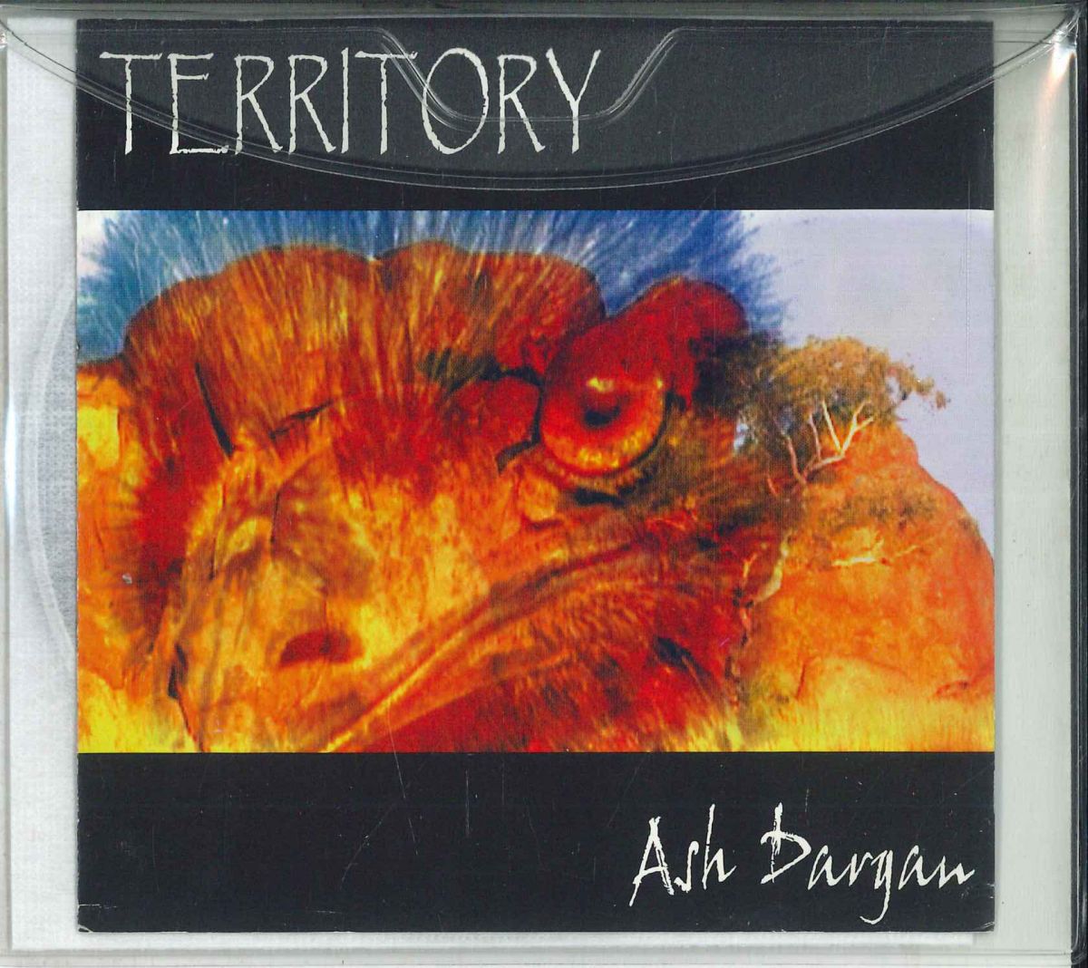 ・アーティスト Ash Dargan ・タイトル Territory - 13 Journeys Into Dreamtime ・レーベル・型番 SOUNDSOURCE PRODUCTIONS AUSTRALIA NONE ・フォーマット CD ・コンディション(盤) 良い (VG+) ・コンディション(ジャケット) 良い (VG+) ・コンディション(帯) オビなし ・特記事項 【カバー折れ/しわ】【盤汚れ】【裏ジャケット欠品】 サンプル画像です。実際の商品の画像ではありません 商品写真はバーコード/カタログ番号に対応したサンプル画像ですので、お送りする商品の画像ではありません。帯やライナーなどの付属品は、特記事項に記載されている場合のみ含まれます。プロモやカラーレコードなどの仕様についても、該当する場合のみ特記事項に記載しています。 【ご購入前に必ずご確認ください】 ・本店サイト(www.recordcity.jp)とは価格、送料が違います ・本店サイト、その他支店のオーダーとは同梱発送できません ・注文確定後に別の注文を頂いた場合、注文同士の同梱は致しかねます。 ・別倉庫から発送しているため、店頭受け渡しは対応しておりません ・一部商品は他の通販サイトでも販売しているため、ご注文のタイミングによっては商品のご用意ができない場合がございます。 ・土日祝日はお休みです 金曜・祝前日9時以降のご連絡またはご入金は、返答または発送が週明け・祝日明けに順次対応となります。 ・ご購入後のキャンセル不可 ご購入後のキャンセルはいかなる理由においてもお受けできません。ご了承の上、ご購入くださいませ。 ・日本郵便(ゆうパック/ゆうメール)によるお届けになります。 ・中古品であることをご理解ください 当ストアでは中古商品を主に販売しております。中古品であることをご理解の上ご購入ください。また、一部商品はRecordCityオンラインストアで試聴可能です。 ・返品について お客様のご都合による返品は一切承っておりません。 表記の内容と実際の商品に相違がある場合、また針飛び等で返品・返金をご希望される場合は、商品の到着後1週間以内にご連絡ください。商品の返送をこちらで確認後、キャンセル・返金を行います。 コンディションVG以下の商品は返品できません。プレイに影響のない表面のこすれ傷、プレス起因のノイズ盤は返品の対象外です。 【コンディション表記】 ・ほぼ新品(M-)(Like New) 完全な新品。未使用。当店ではほぼ使用しません ・非常に良い(EX)(Excellent) 中古盤として美品な状態。わずかな経年を感じるものの傷みを感じさせない、当店基準で最高の状態 ・良い(VG+)(Very Good Plus) 丁寧に扱われた中古品で、軽い使用感がみられる。 ・可(VG)(Acceptable) 使い込まれた中古品で、「良い」よりもさらに使用感がみられる。 ・悪い(VG-)(Bad) 状態が悪いアイテム。使用の保障はなく、再生不可、針飛び、目立つノイズがあるかもしれない。状態によるクレーム不可。返品不可。 ・非常に悪い(G)(Very Bad) 「悪い」よりさらに状態が悪いアイテム。使用の保障はなく、再生不可、針飛び、目立つノイズがあるかもしれない。状態によるクレーム不可。返品不可。 ・ジャンク(Fair)(Junk/Fair) 割れている、反っている、水ダメージがある、カビ、ジャケットが分離している、ひどい書き込み、ひどい擦れなど最低の状態。使用の保障はなく、再生不可、針飛び、目立つノイズがあるかもしれない。状態によるクレーム不可。返品不可。 ・ジャンク(Poor)(Junk/Poor) 割れている、反っている、水ダメージがある、カビ、ジャケットが分離している、ひどい書き込み、ひどい擦れなど最低の状態。使用の保障はなく、再生不可、針飛び、目立つノイズがあるかもしれない。状態によるクレーム不可。返品不可。
